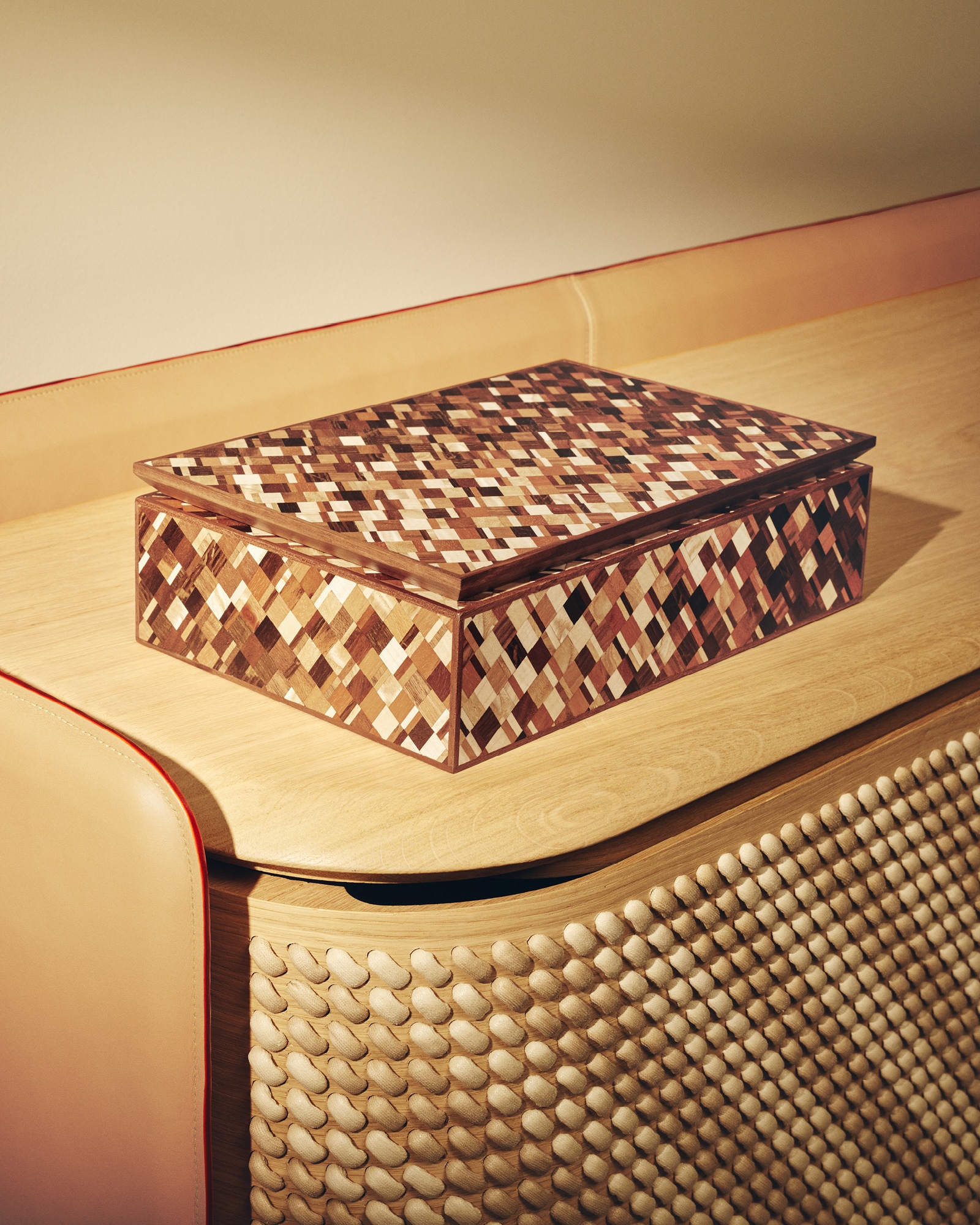 All Decorative Objects Collection for Home, Lifestyle and Library