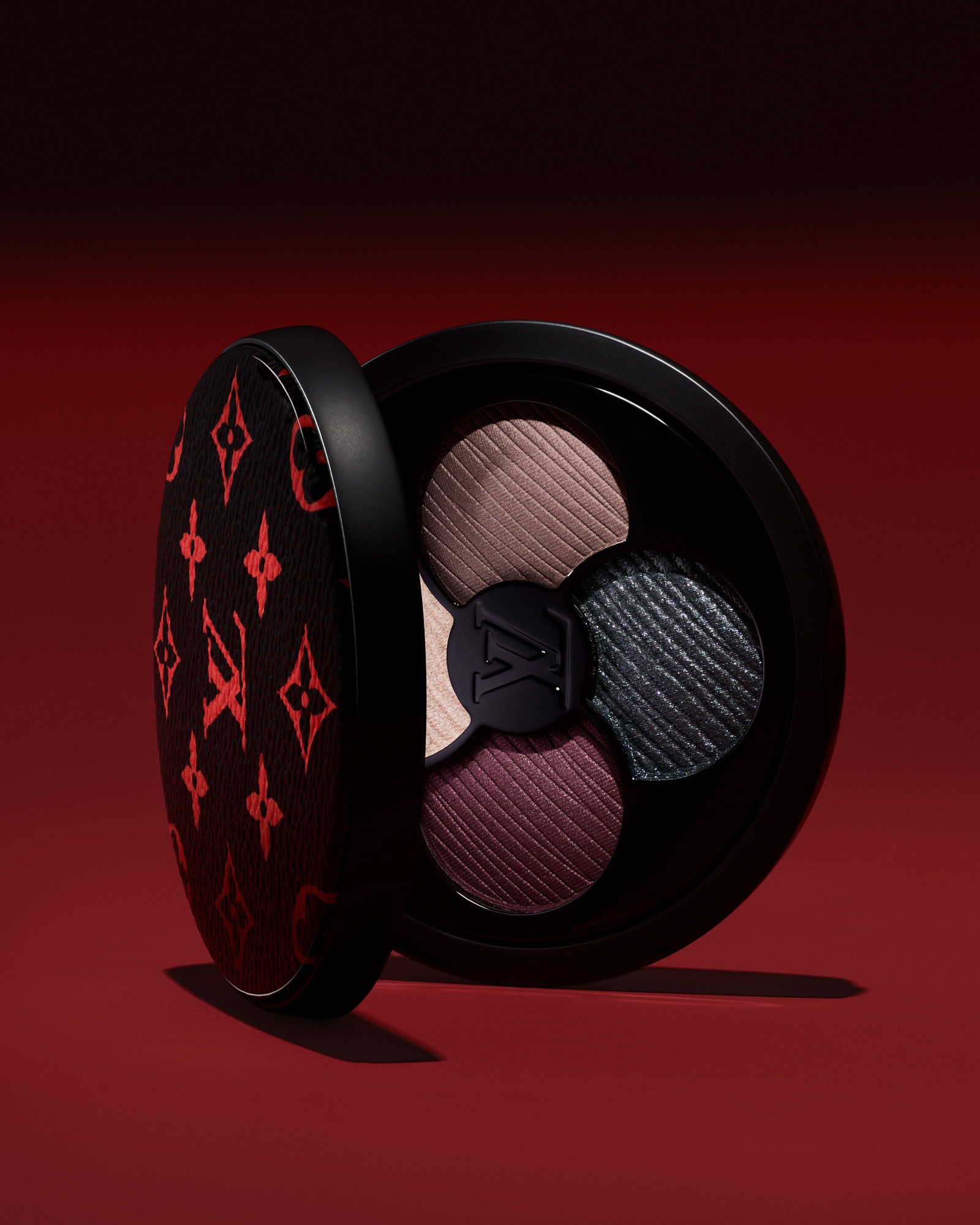 Dame Pat McGrath x Nicolas Ghesquière | LOUIS VUITTON ®