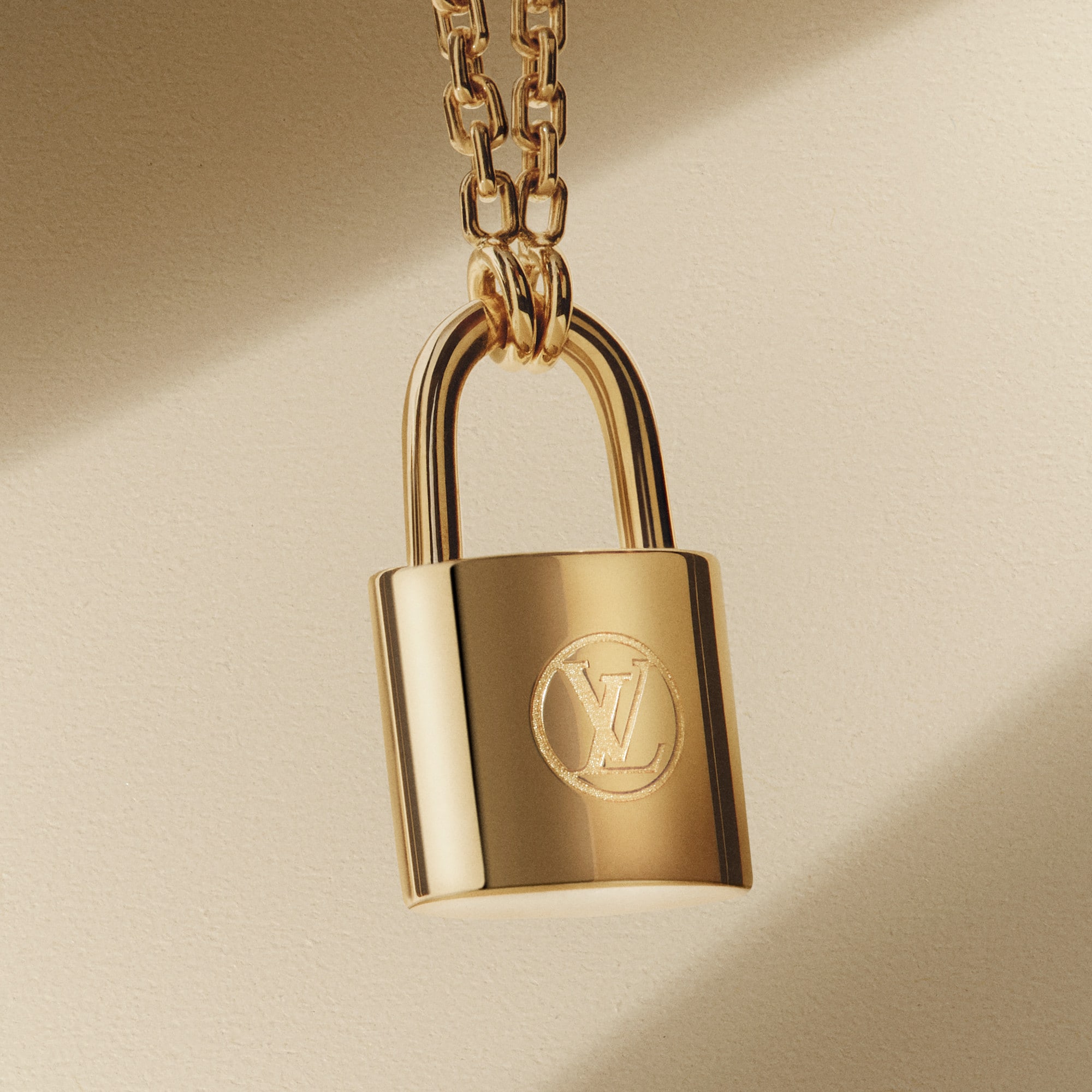 Silver Lockit | LOUIS VUITTON ®
