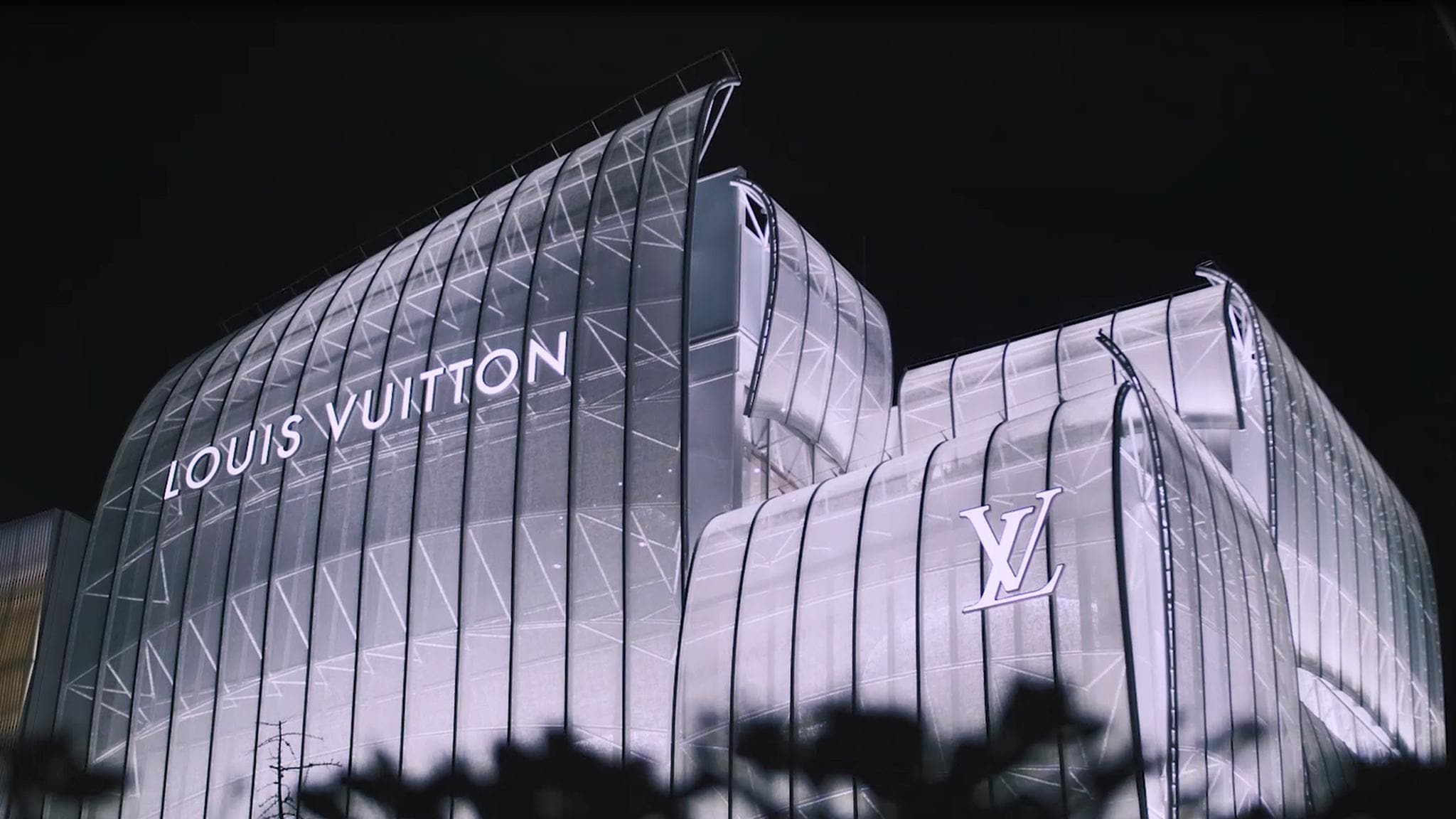 MS　　有り難う御座いますLOUIS VUITTON Espace Louis Vuitton Osaka store, Japan