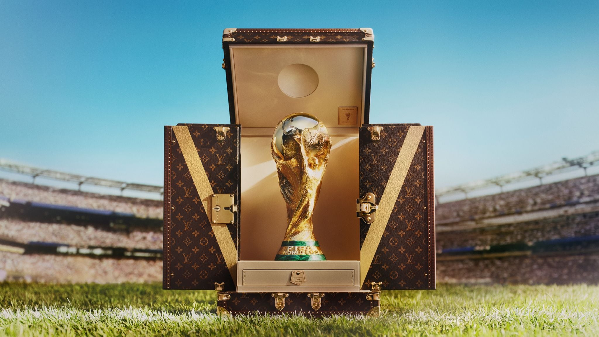 Louis Vuitton and FIFA World Cup™ | LOUIS VUITTON ®