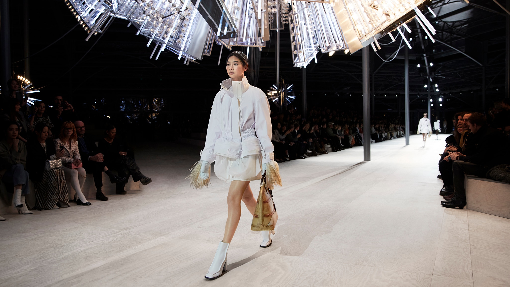 Women's Fall-Winter 2024 Show | LOUIS VUITTON ®