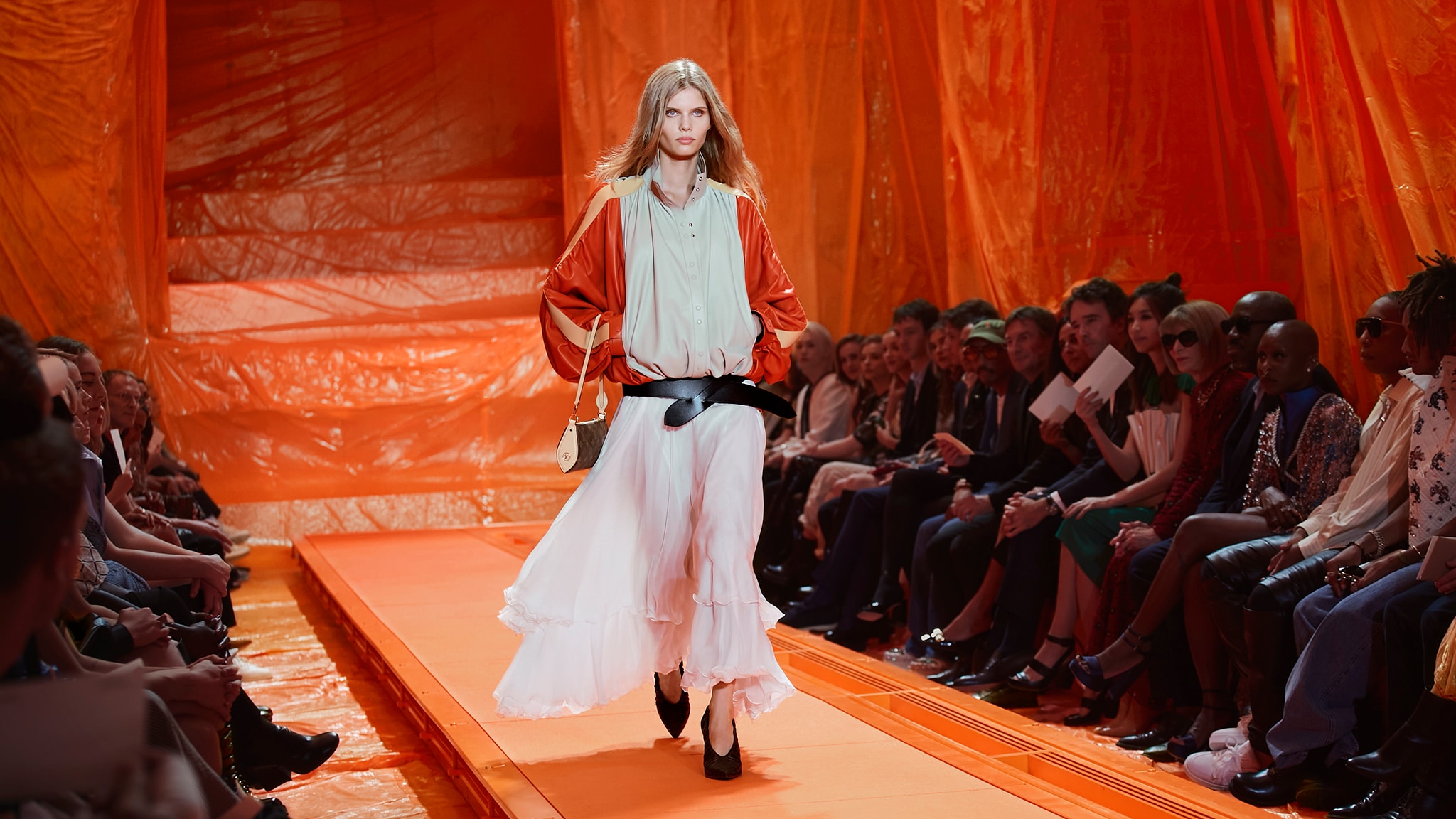 Women's Spring-Summer 2024 Show | LOUIS VUITTON ®