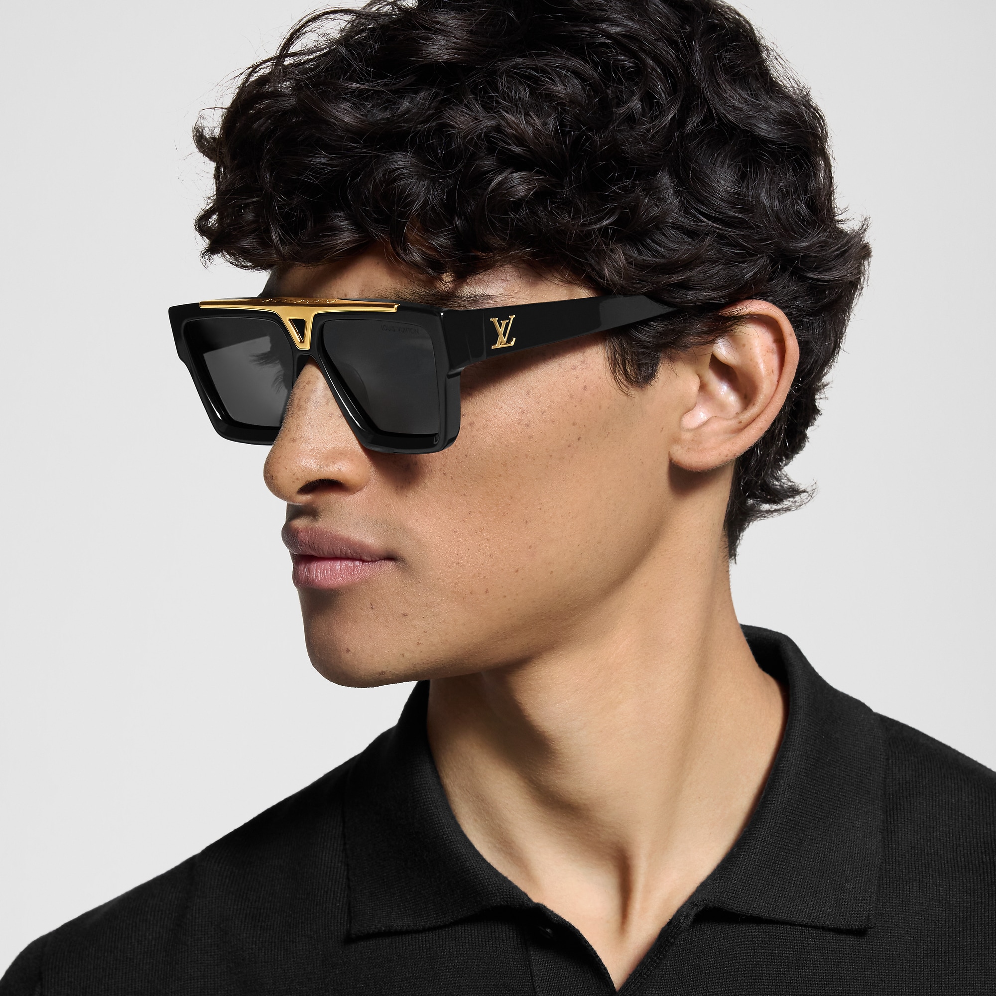 1.1 Evidence Sunglasses