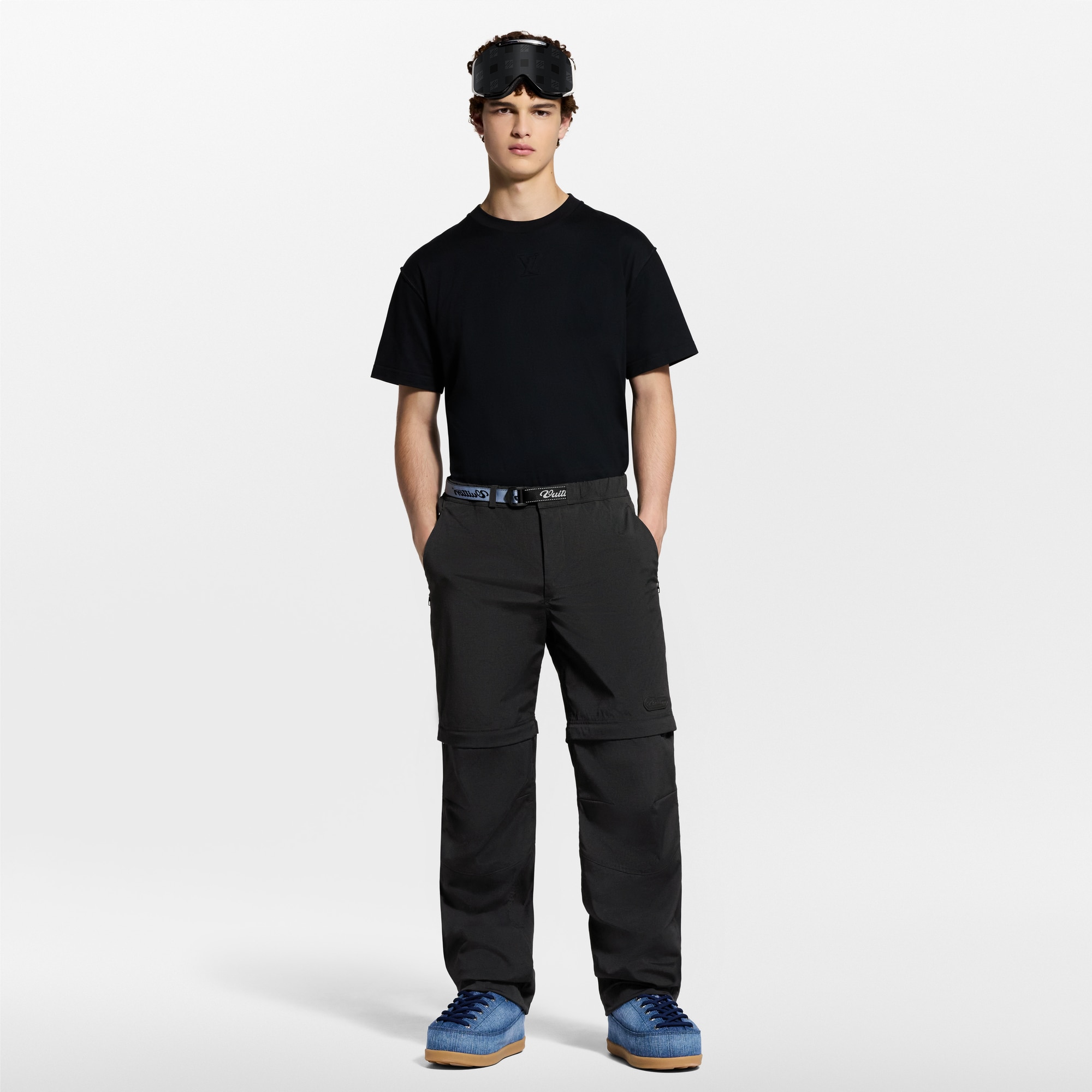  Ready-to-Wear Pants 2-In-1 Convertible Technical Ripstop Pants | Louis Vuitton ® (Product zoom)