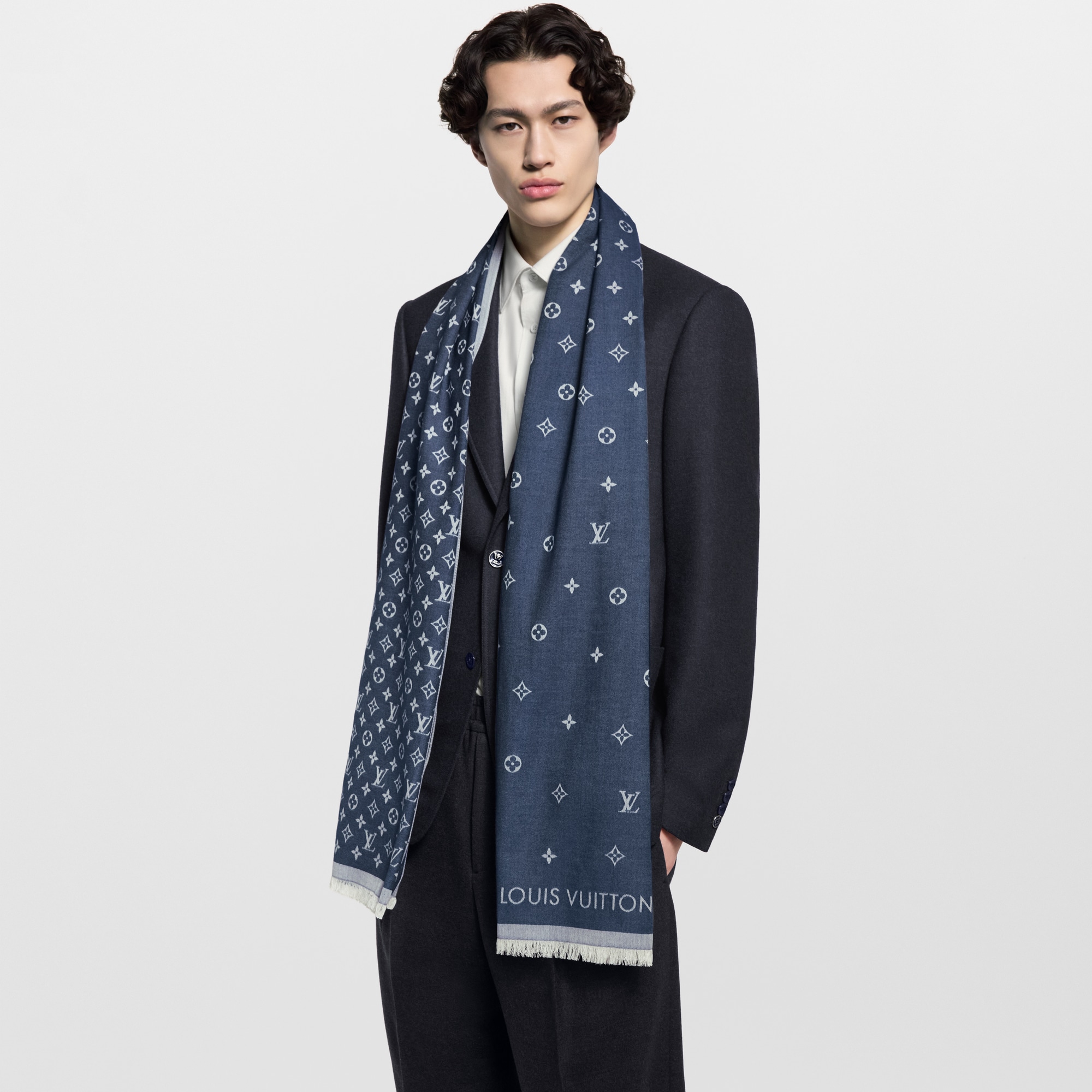 S00 Accessories Scarves All About Monogram Stole | Louis Vuitton ® (Product zoom)