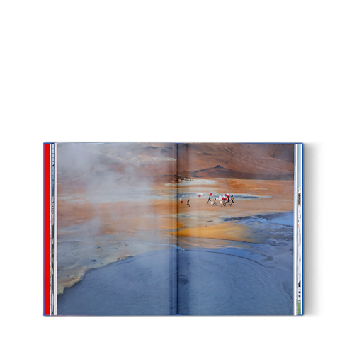 Library Hard Cover Books Almanach 2022 | Louis Vuitton ® (Product zoom)