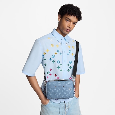 Taigarama Women's Bags Newness Alpha Messenger | Louis Vuitton ® (Product zoom)