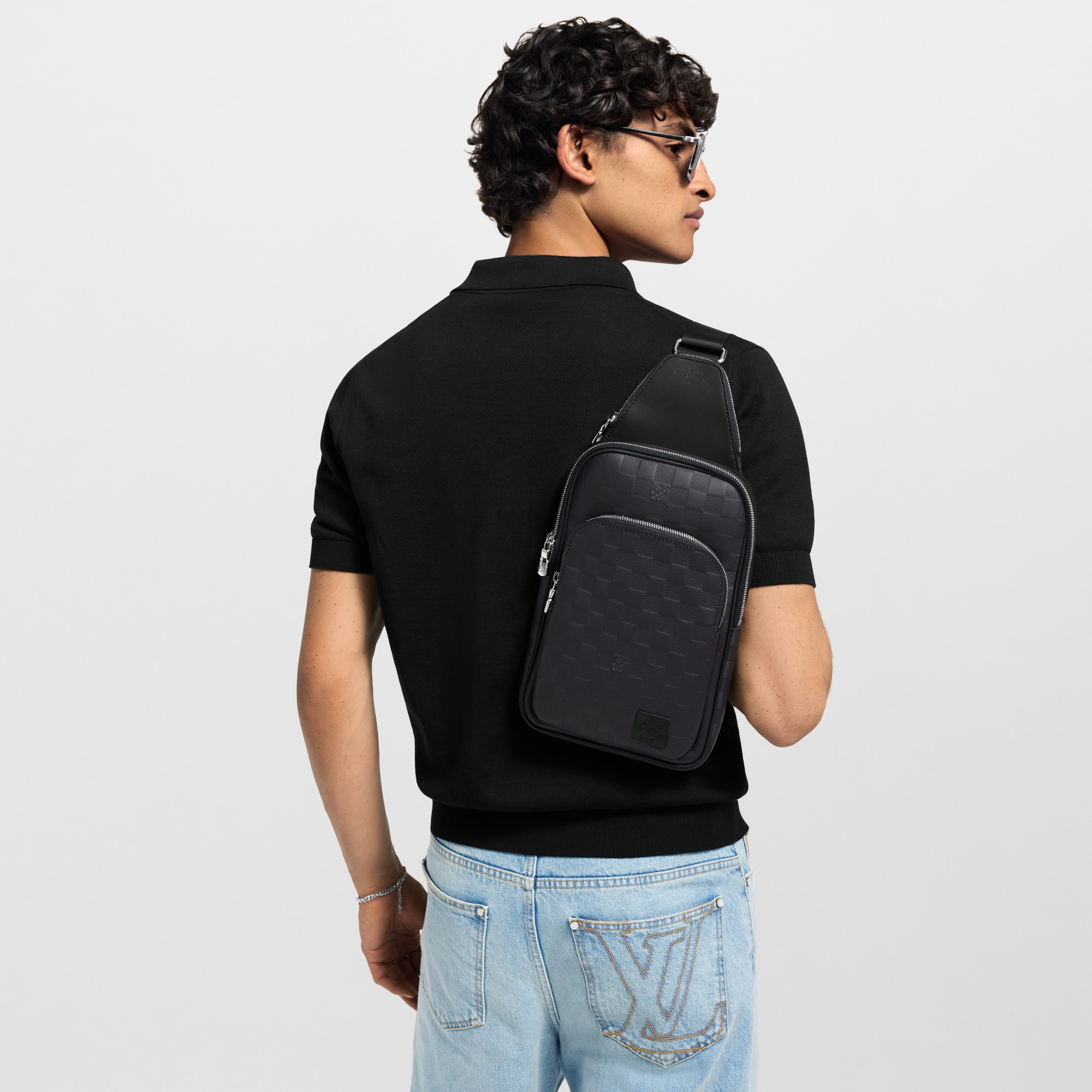 Damier Infini Leather Bags All Collections Avenue Slingbag | Louis Vuitton ® (Product zoom)