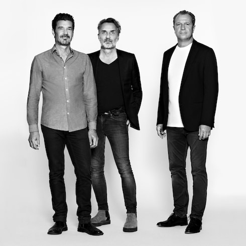 Home and Art of Dining Furniture Belt Lounge Chair By Atelier Oï | Louis Vuitton ®