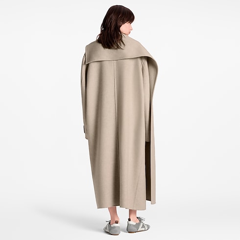 Ready-to-Wear Coats and Jackets Blanket Scarf Coat | Louis Vuitton ® (Product zoom)