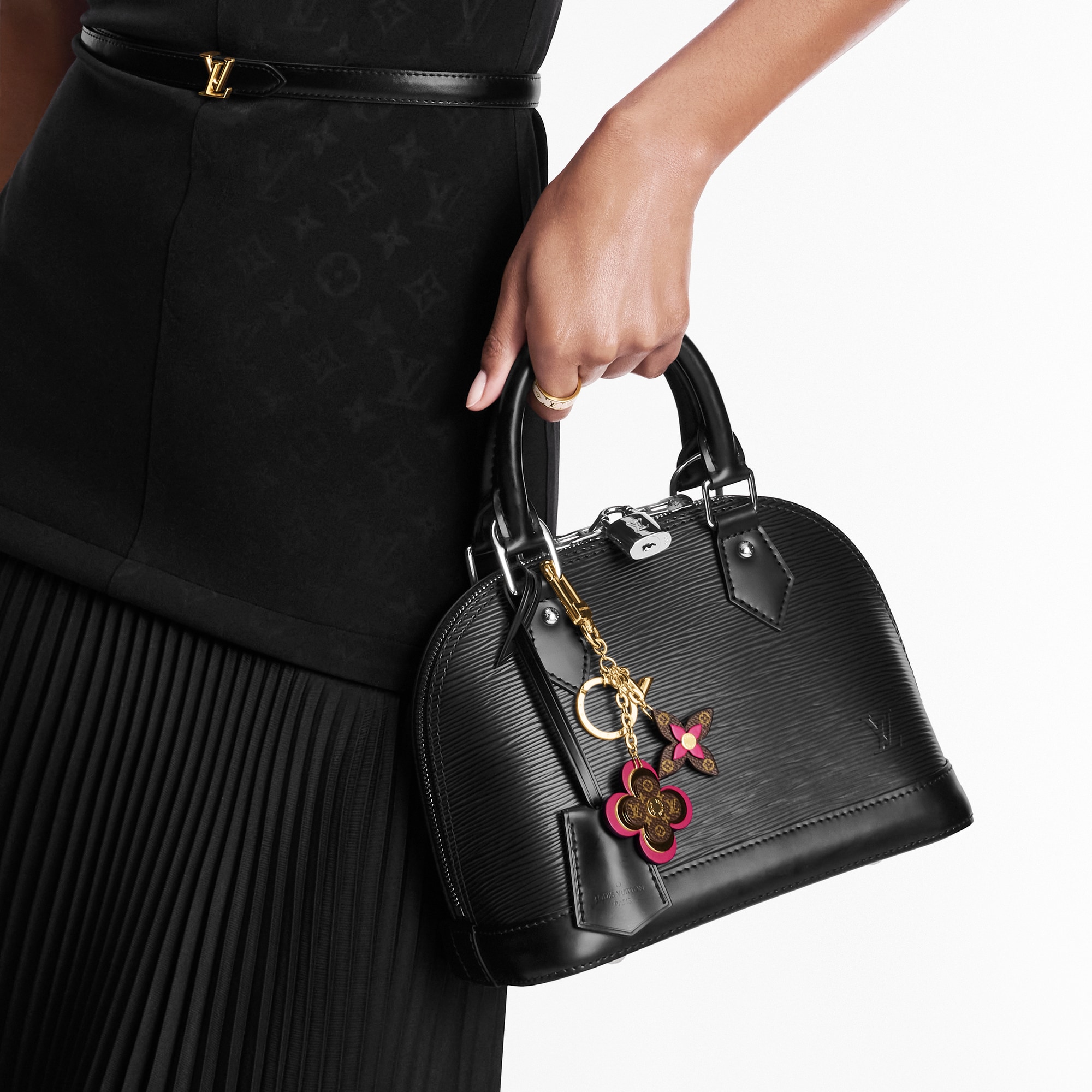 S00 Accessories Key Holders and Bag Charms Blooming Flowers Bag Charm and Key Holder | Louis Vuitton ® (Product zoom)