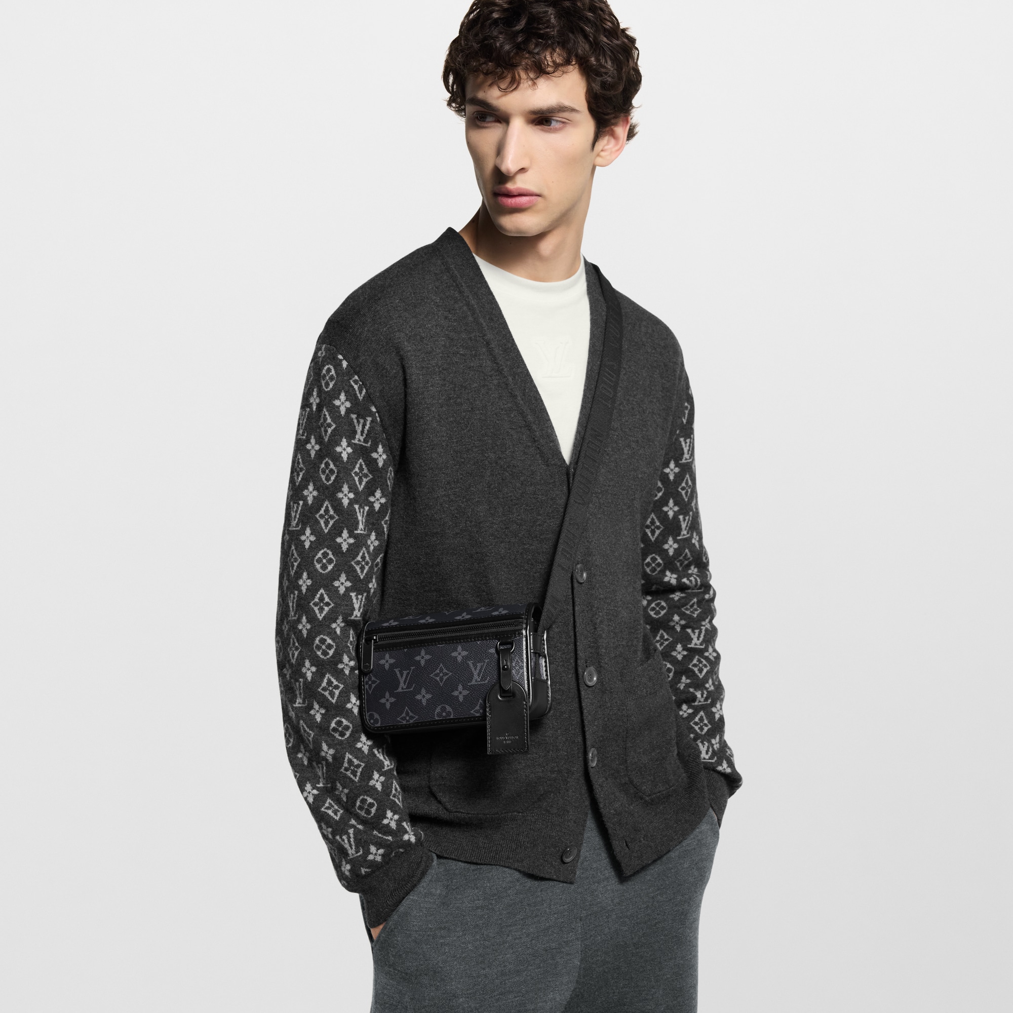 Monogram Eclipse Bags All Collections Bosphore Wearable Wallet | Louis Vuitton ® (Product zoom)