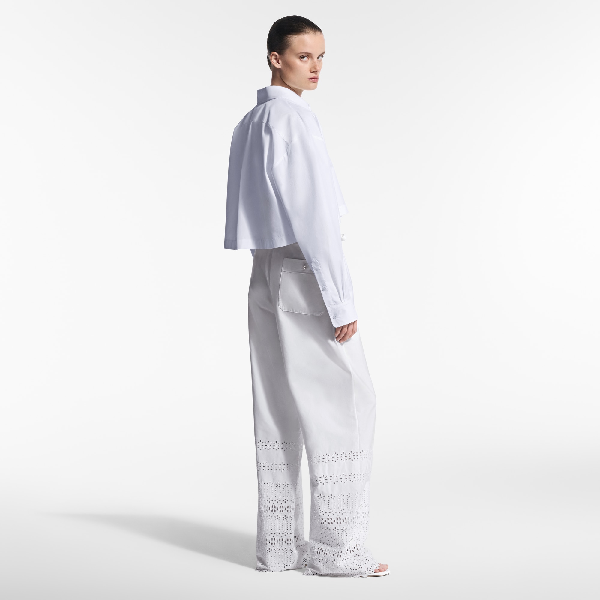  Ready-to-Wear Tops Broderie LV Cropped Shirt  | Louis Vuitton ® (Product zoom)