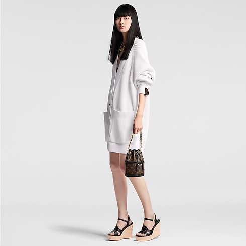 Monogram Handbags All Collections Canoé | Louis Vuitton ® (Product zoom)