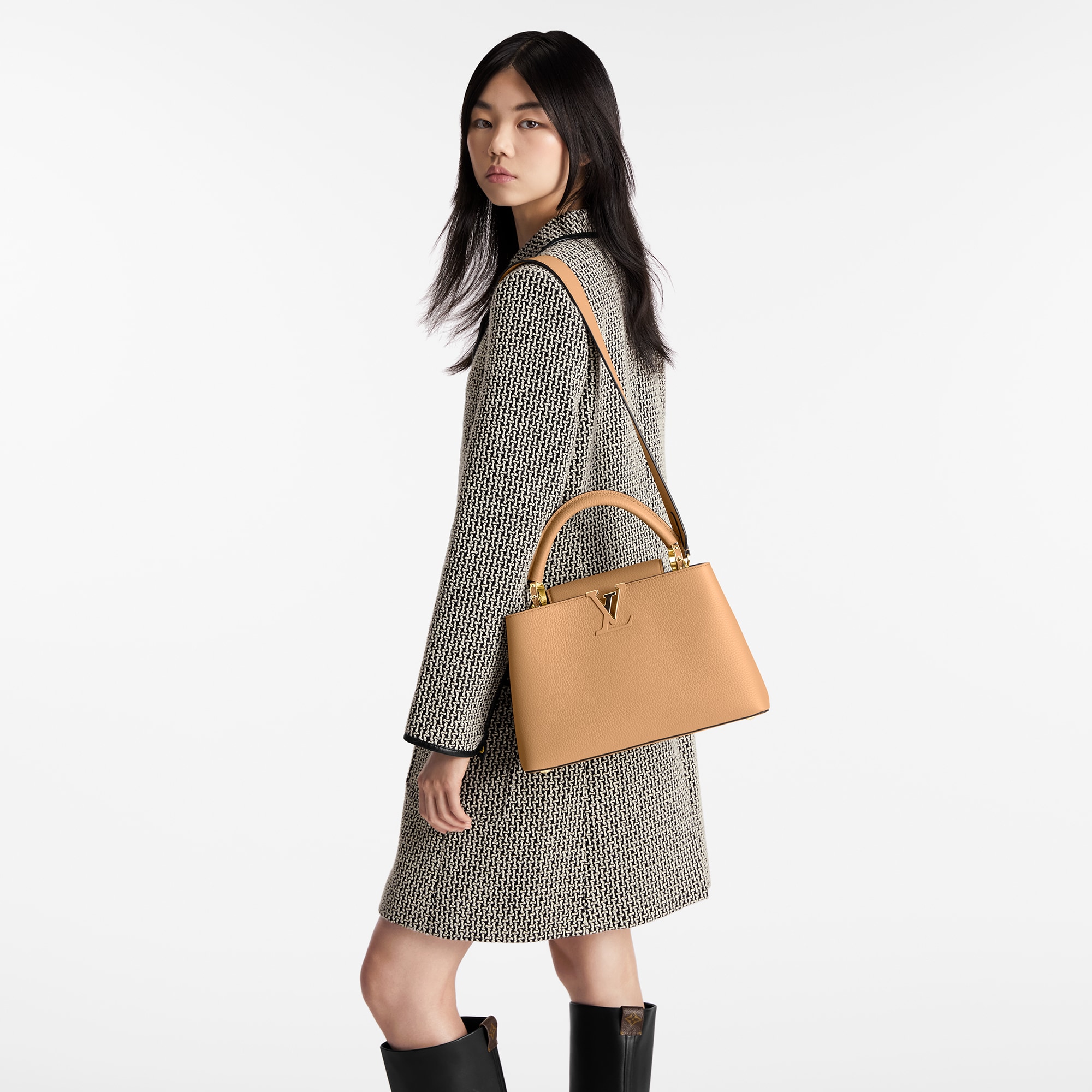 Capucines Handbags All Collections Capucines MM | Louis Vuitton ® (Product zoom)