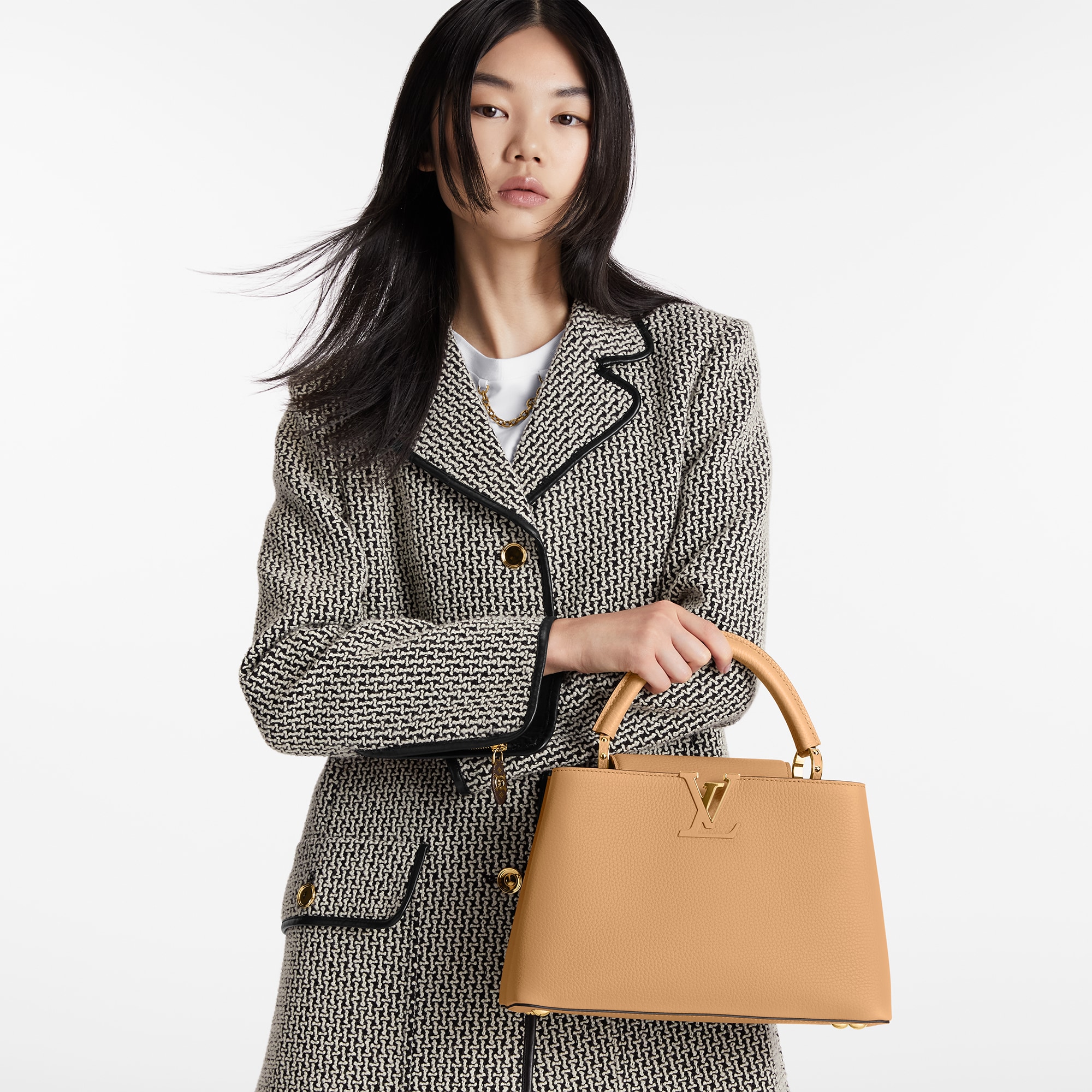 Capucines Handbags All Collections Capucines MM | Louis Vuitton ® (Product zoom)