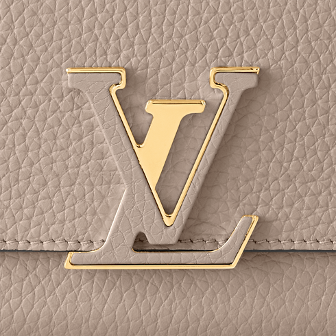Taurillon Leather Small Leather Goods All Small Leather Goods Capucines Wallet | Louis Vuitton ® (Product zoom)