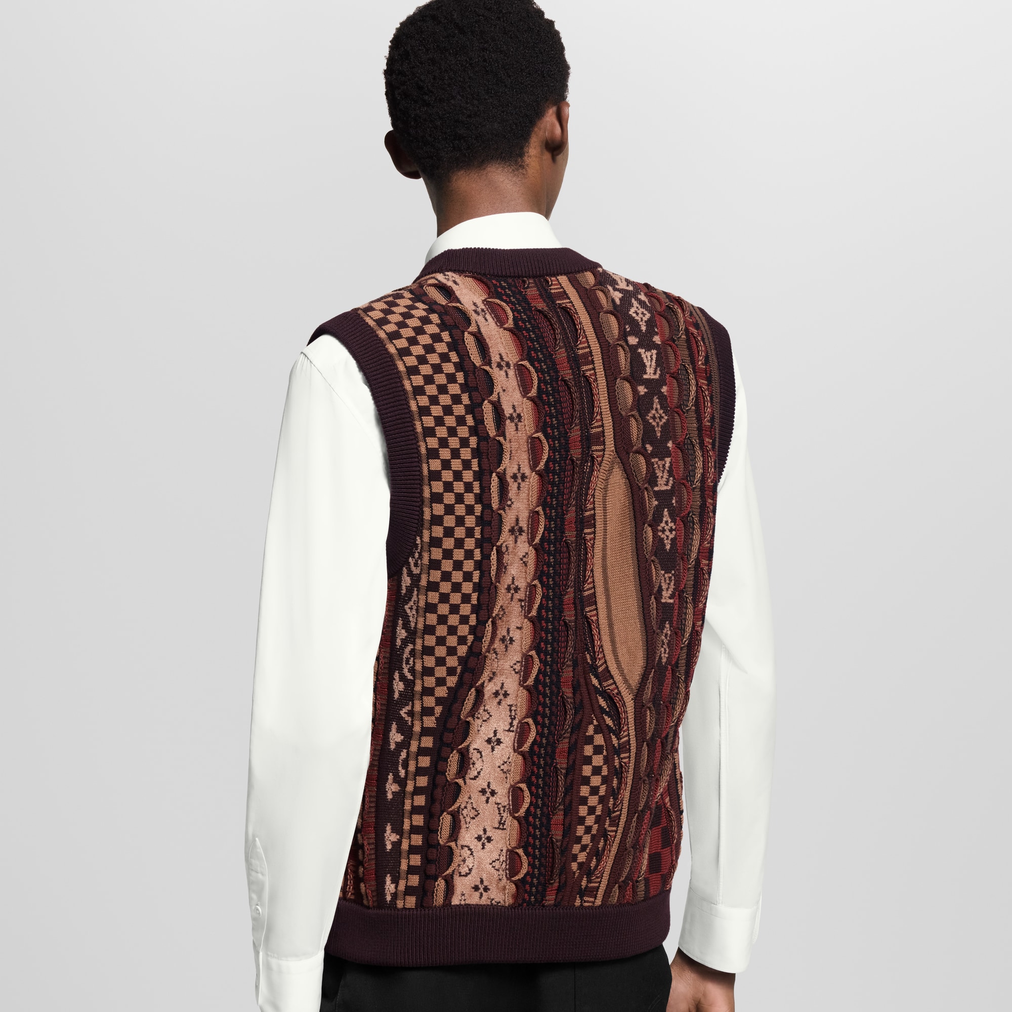  Ready-to-Wear All Ready-to-Wear Cardigan Vest | Louis Vuitton ® (Product zoom)