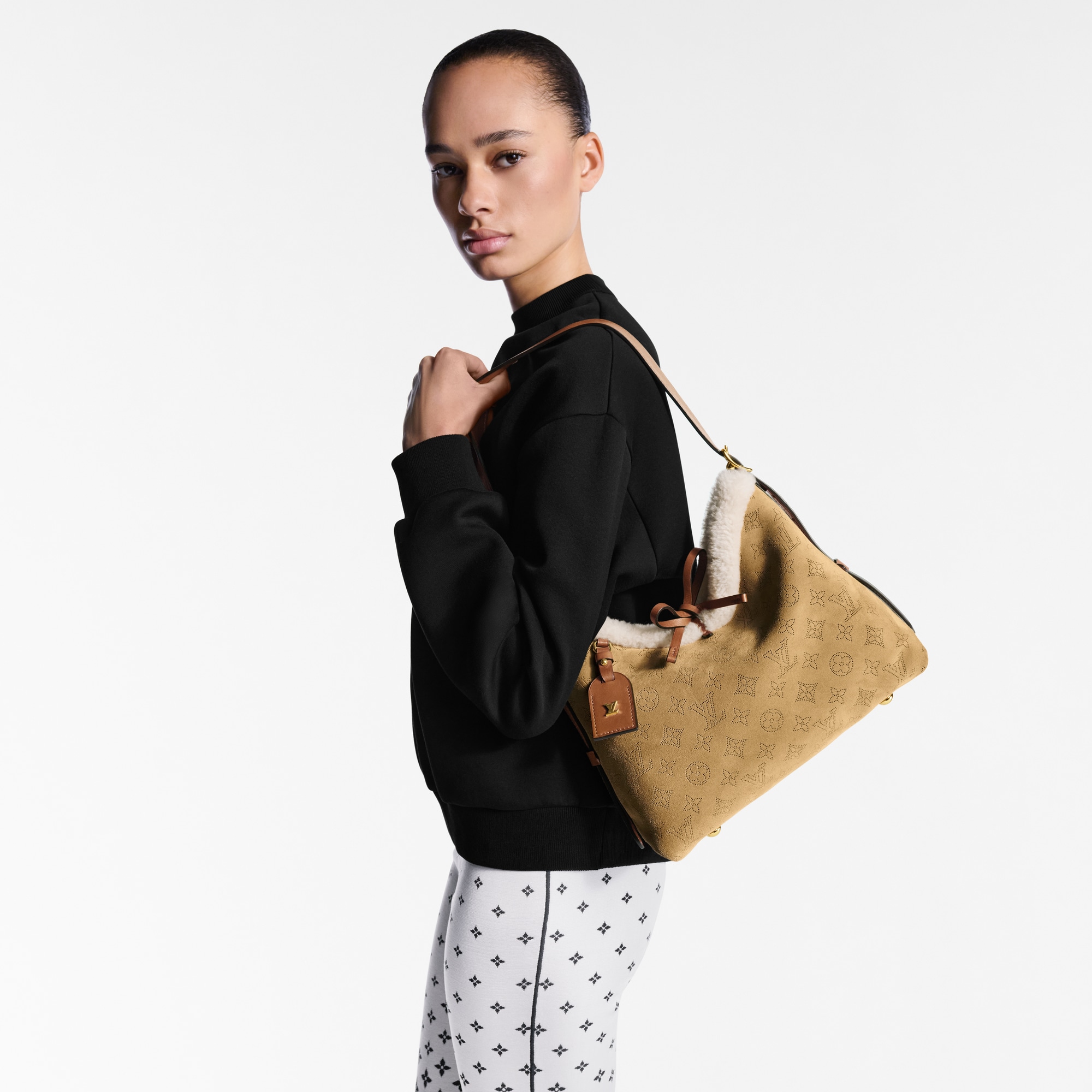 Mahina Handbags All Handbags CarryAll PM | Louis Vuitton ® (Product zoom)