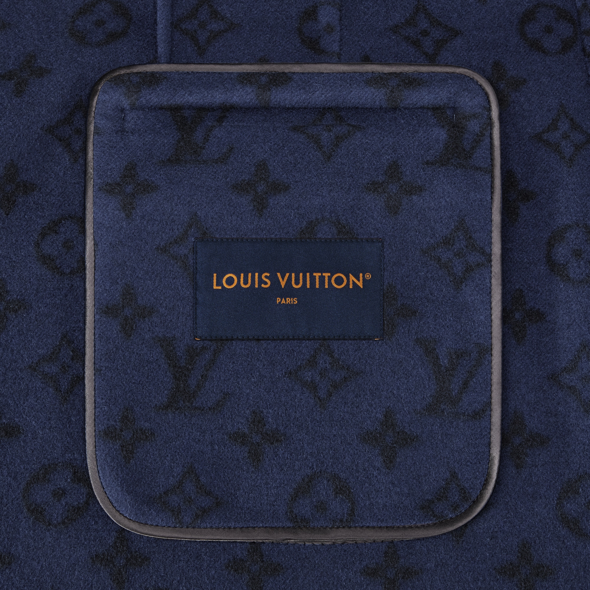  Ready-to-Wear Coats and Outerwear Cashmere Double Face Coat | Louis Vuitton ® (Product zoom)