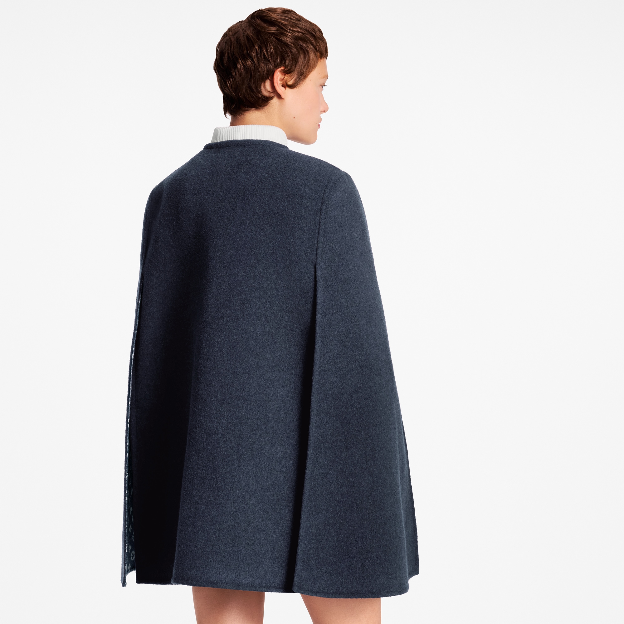  Ready-to-Wear Coats and Jackets Chain Fastening Cape | Louis Vuitton ® (Product zoom)