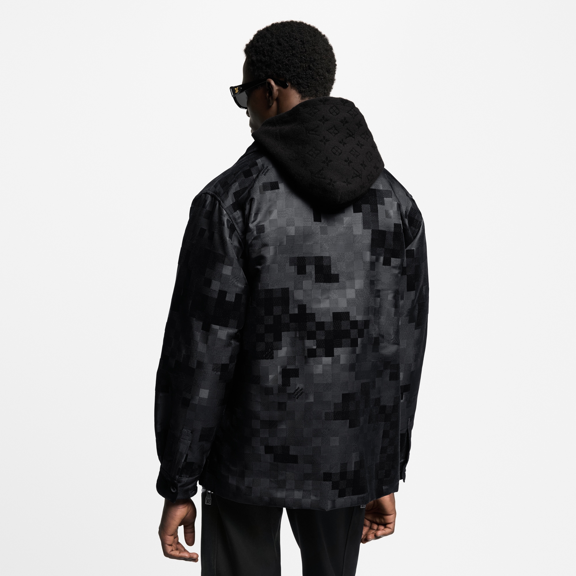  Ready-to-Wear Coats and Outerwear Chic Graphic Overshirt | Louis Vuitton ® (Product zoom)