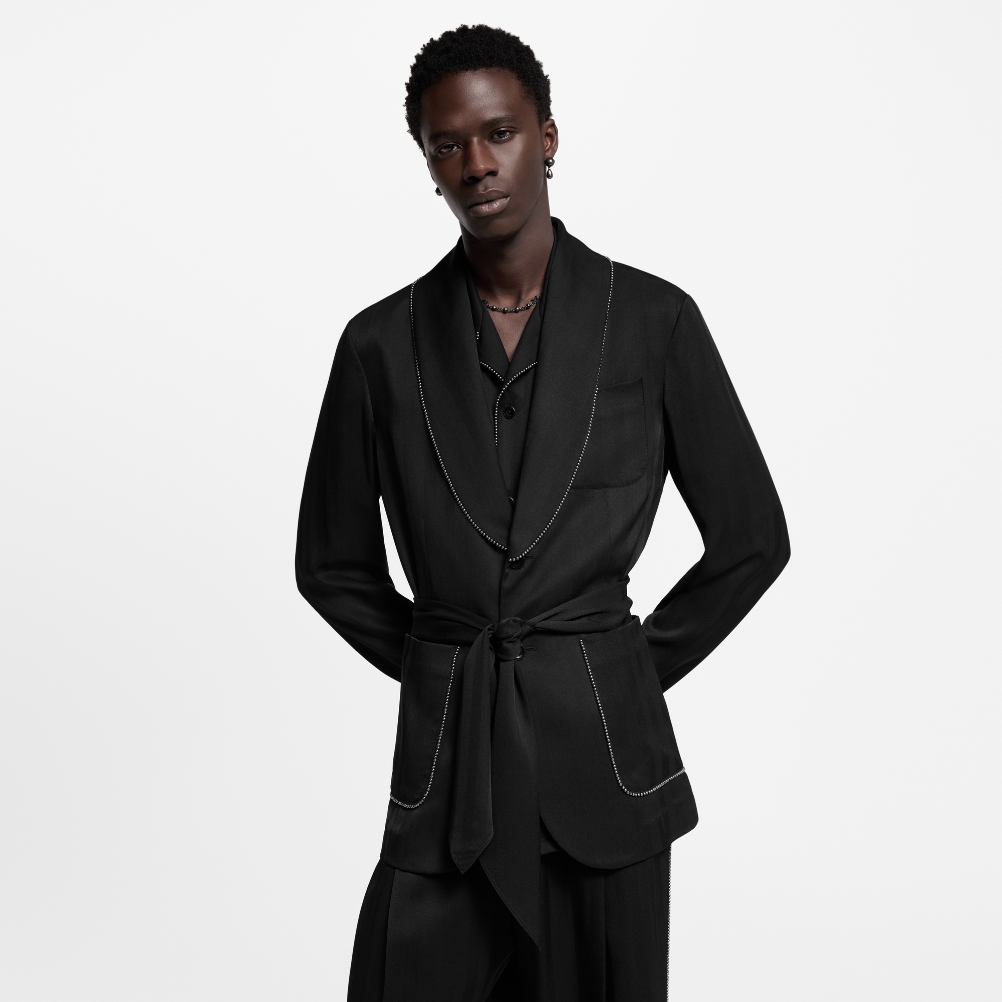  Ready-to-Wear All Ready-to-Wear Chic Silk Pajama Jacket | Louis Vuitton ® (Product zoom)