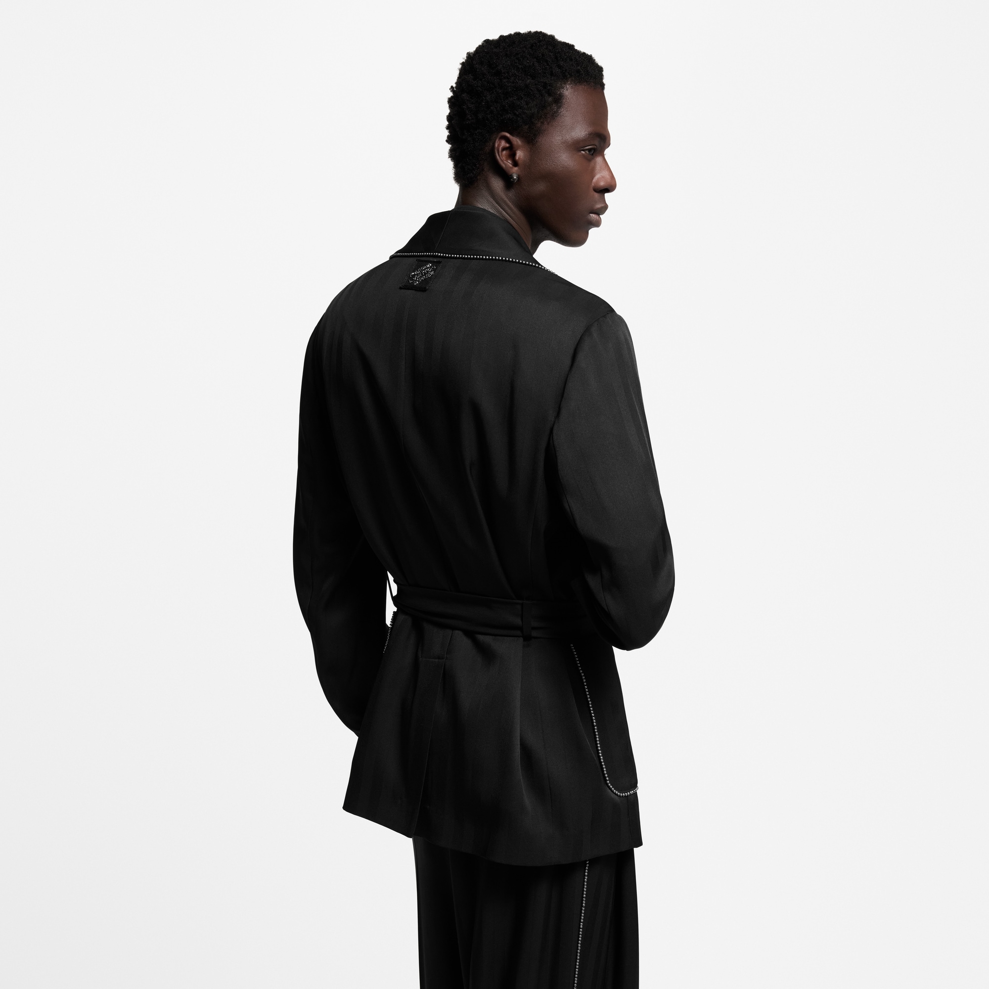  Ready-to-Wear All Ready-to-Wear Chic Silk Pajama Jacket | Louis Vuitton ® (Product zoom)