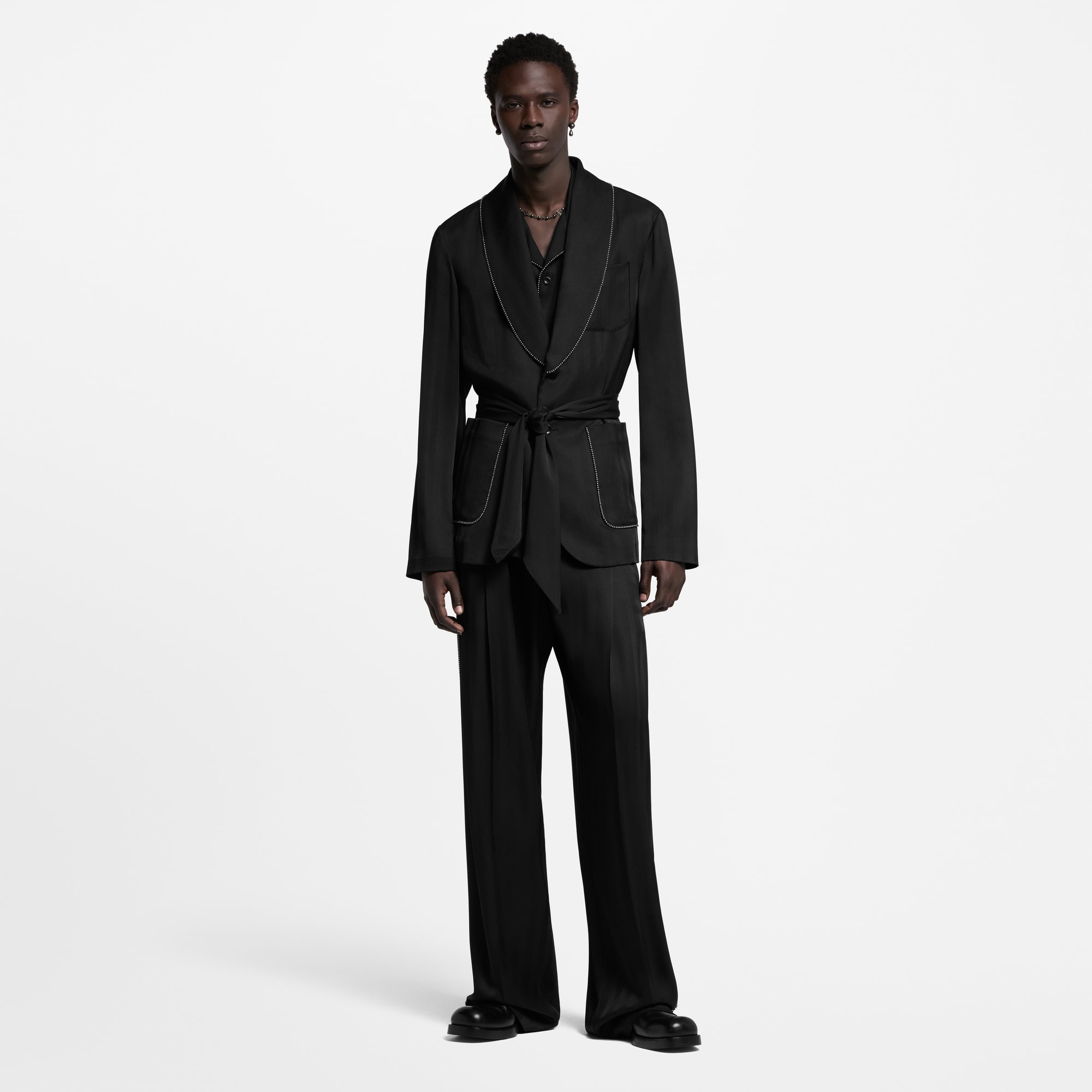  Ready-to-Wear All Ready-to-Wear Chic Silk Pajama Jacket | Louis Vuitton ® (Product zoom)