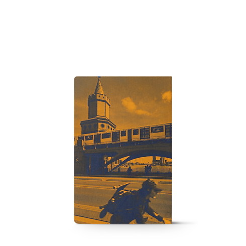 Library City Guides City Guide Berlin | Louis Vuitton ® (Product zoom)