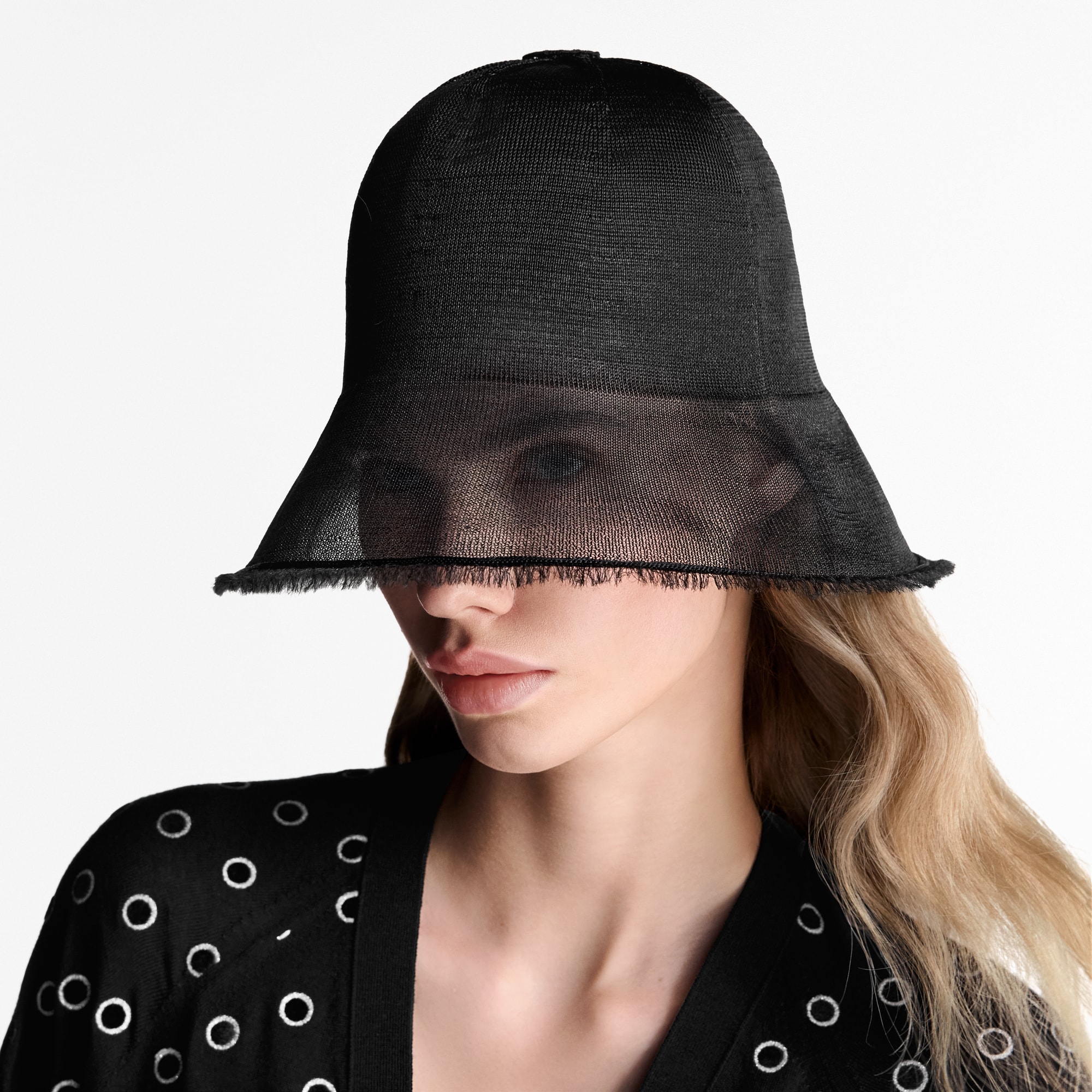 S00 Accessories Hats and Gloves Cloche Tulle Hat | Louis Vuitton ® (Product zoom)