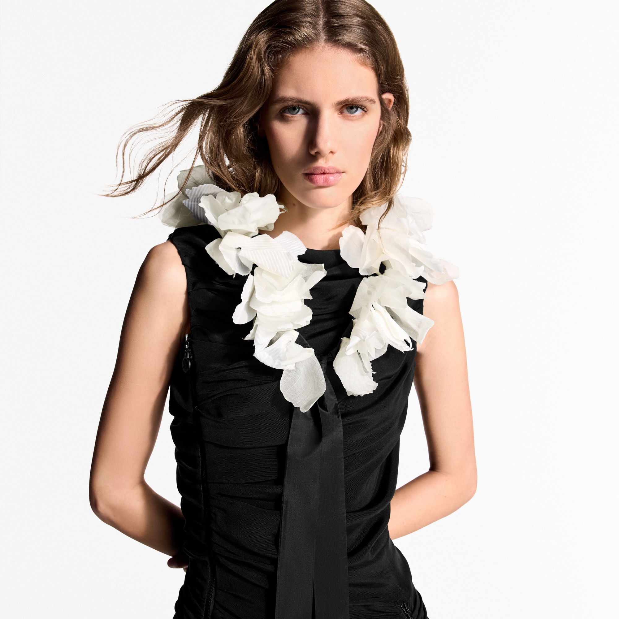 S00 Accessories Silk Squares and Bandeaus  Col Petales   | Louis Vuitton ® (Product zoom)