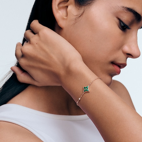 Categories All Fine Jewelry Color Blossom BB Star Bracelet, Pink Gold, Malachite and Diamond | Louis Vuitton ® (Product zoom)