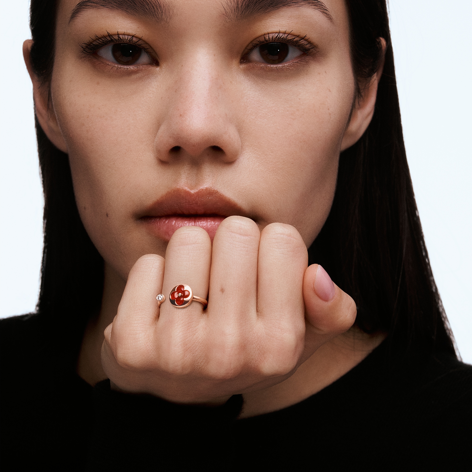  Categories Rings Color Blossom Mini Sun Ring, Pink Gold, Cornelian and Diamond | Louis Vuitton ® (Product zoom)