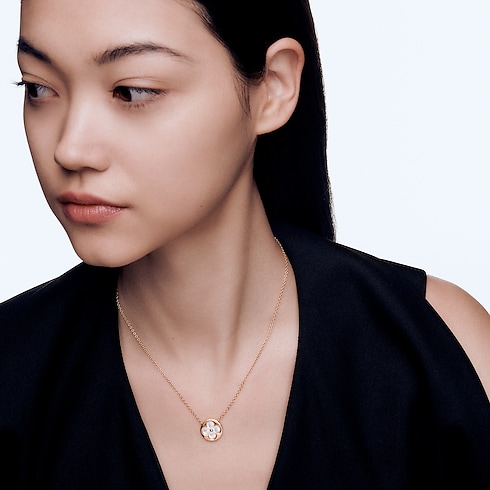 Categories All Fine Jewelry Color Blossom sun pendant, pink gold and white mother-of-pearl | Louis Vuitton ® (Product zoom)