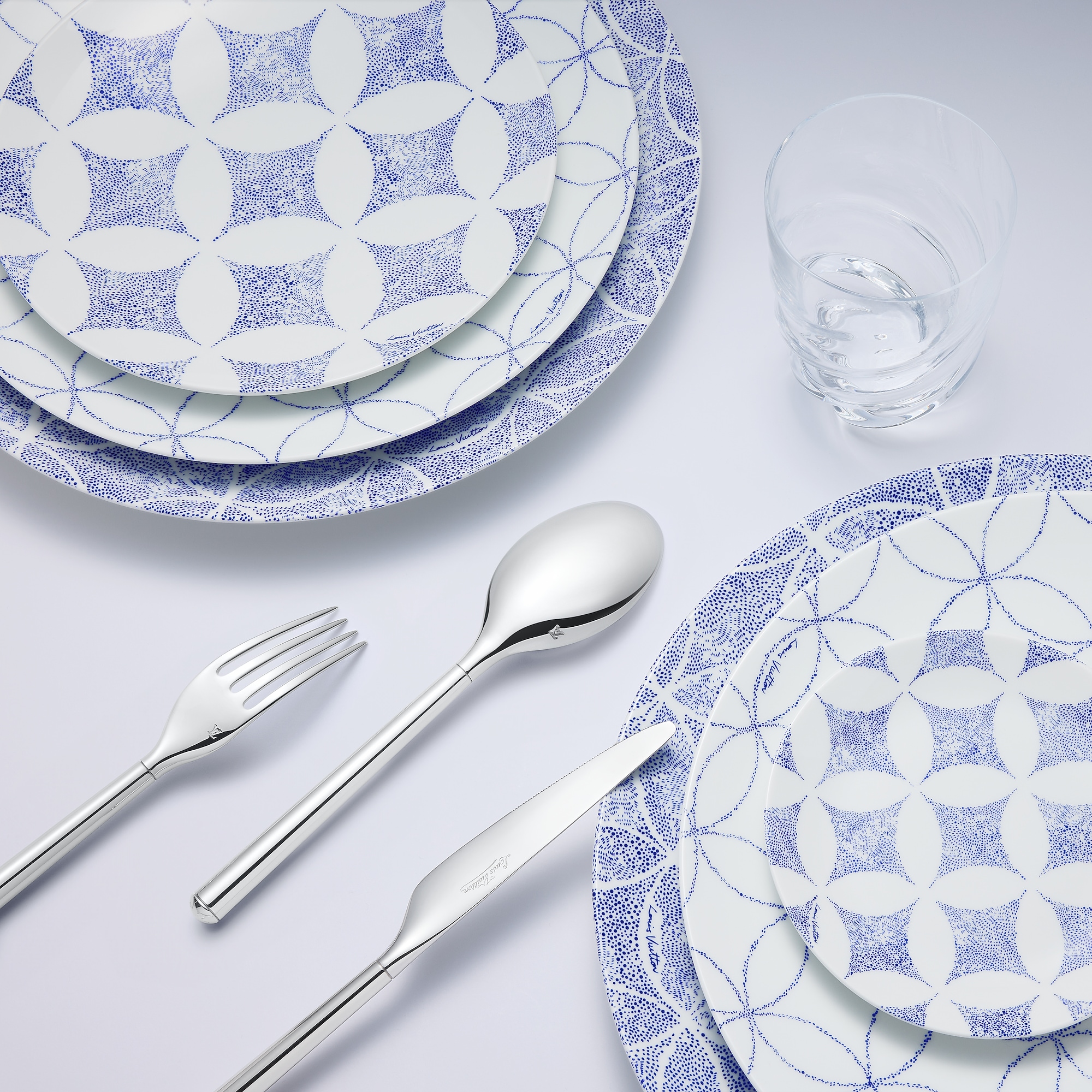 Constellation Set of 2 Dinner Plates