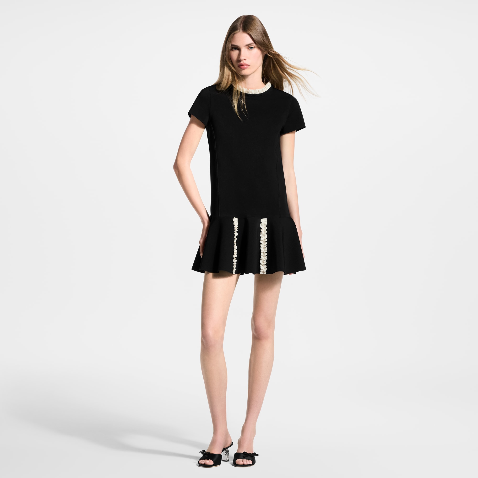LOUIS VUITTON Contrast Ruffle Trim Dress Black. Size 38