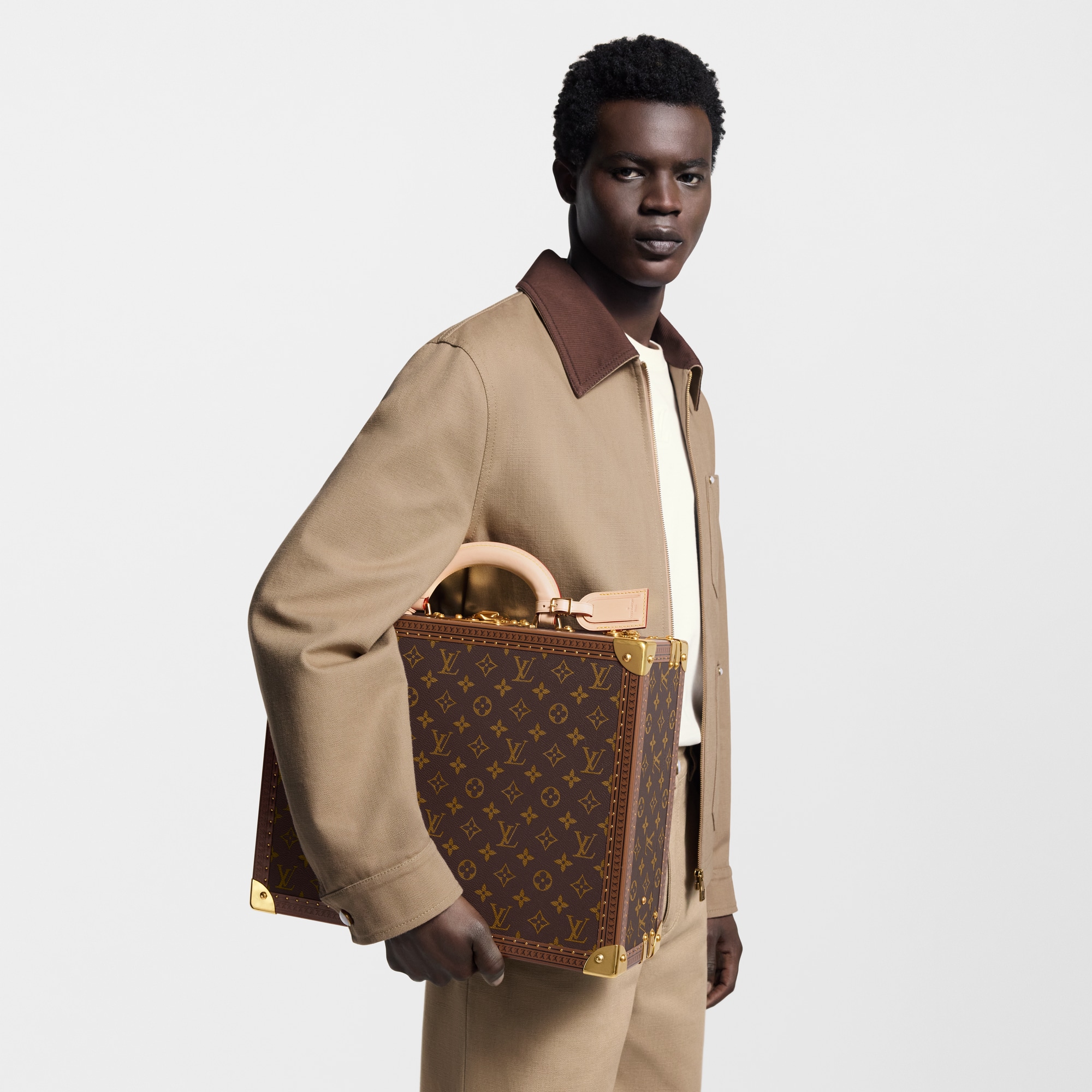 Monogram Trunks and Boxes Trunks and Suitcases Cotteville 16 Montres Monogram | Louis Vuitton ® (Product zoom)