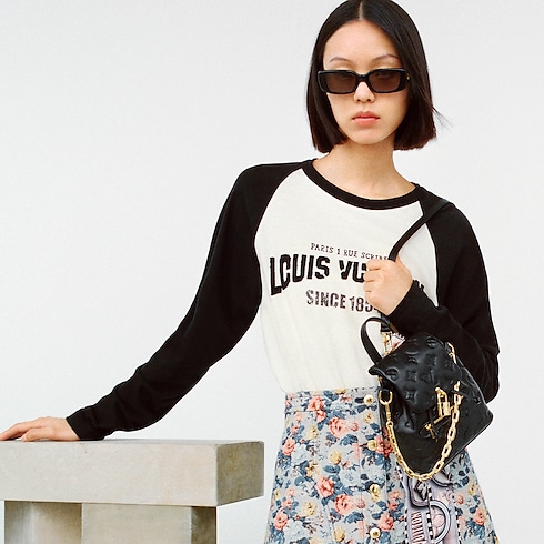 Coussin Women's Bags LV Icons Coussin Backpack Mini | Louis Vuitton ® (Product zoom)