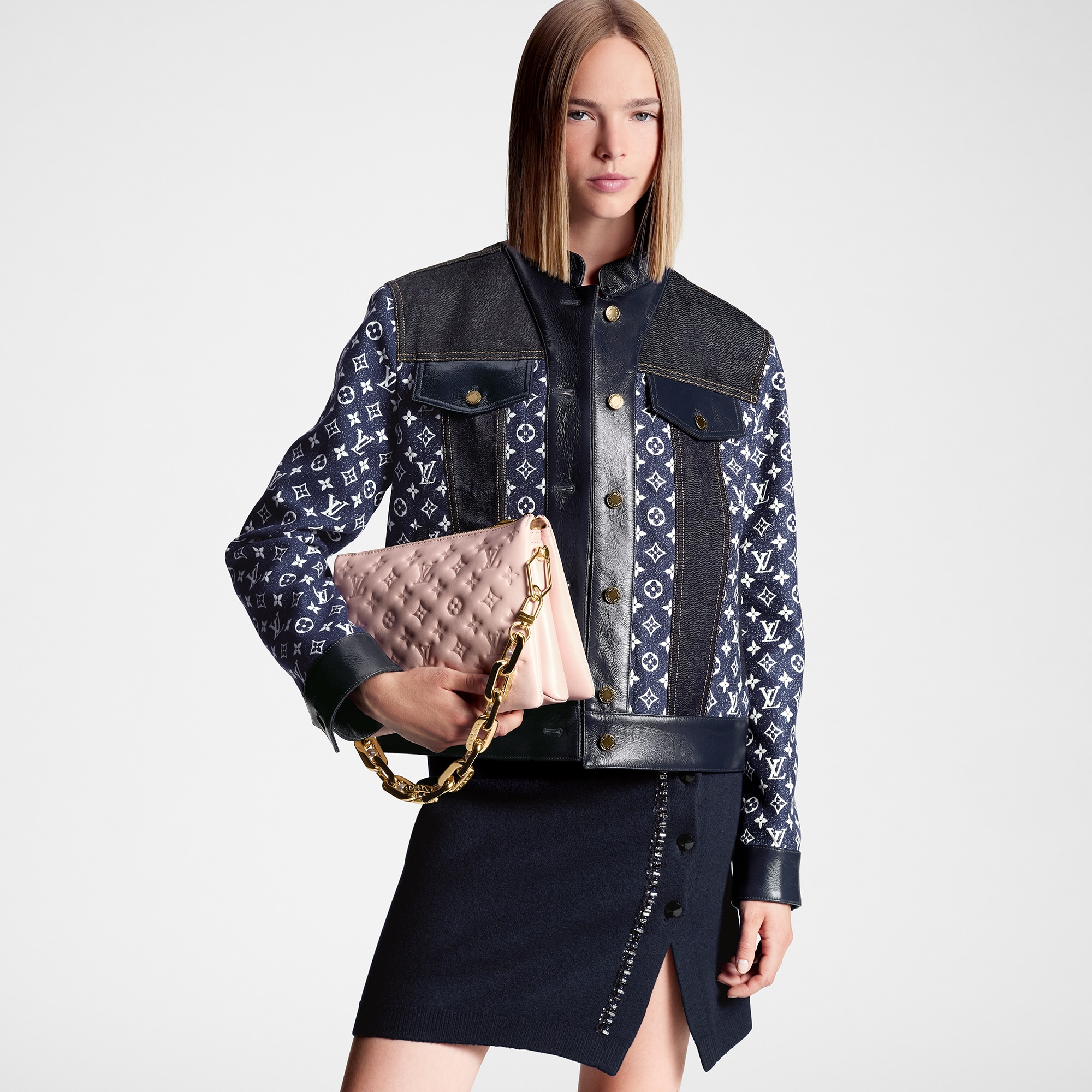 A05 Discontinued Product Obs 13 Coussin PM | Louis Vuitton ® (Product zoom)