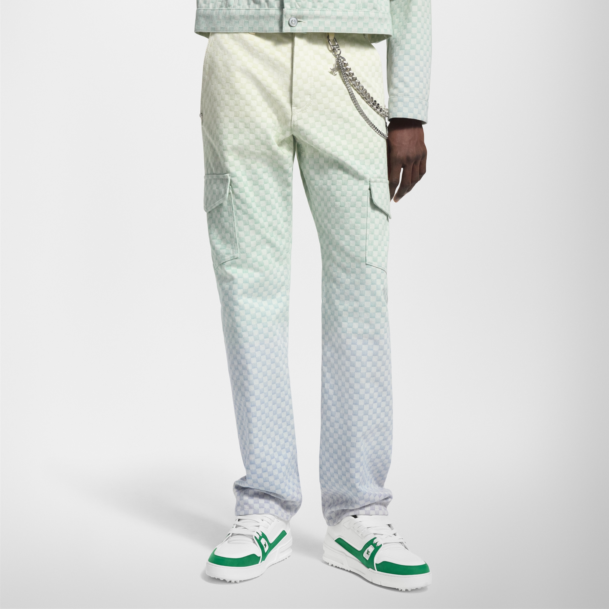  Ready-to-Wear Denim Damier Gradient Jacquard Denim Cargo Pants | Louis Vuitton ® (Product zoom)