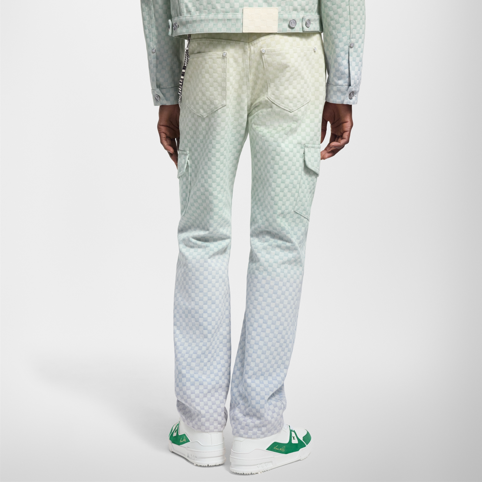 Ready-to-Wear Denim Damier Gradient Jacquard Denim Cargo Pants | Louis Vuitton ® (Product zoom)