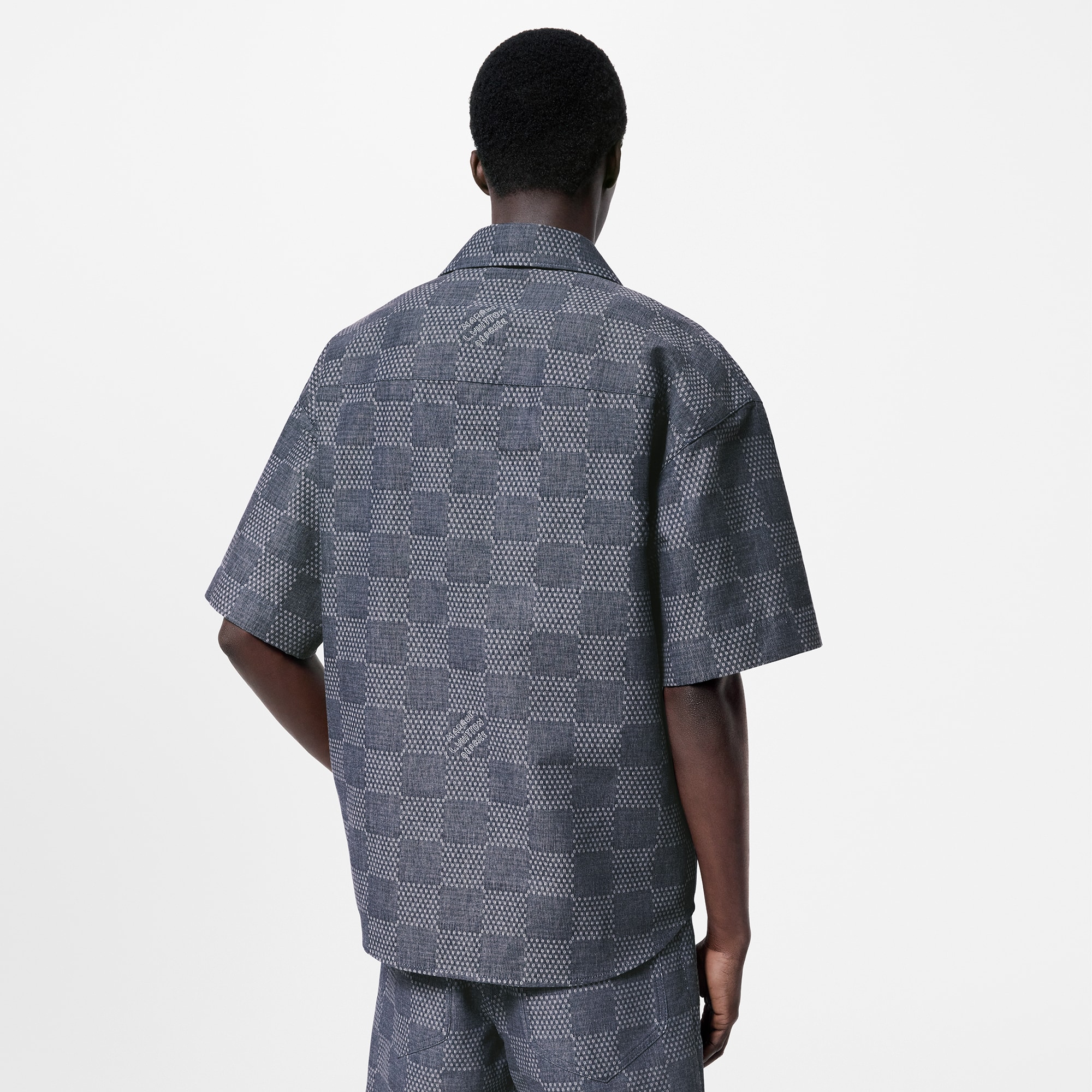  Ready-to-Wear Shirts Damier Short-Sleeved Chambray Shirt | Louis Vuitton ® (Product zoom)