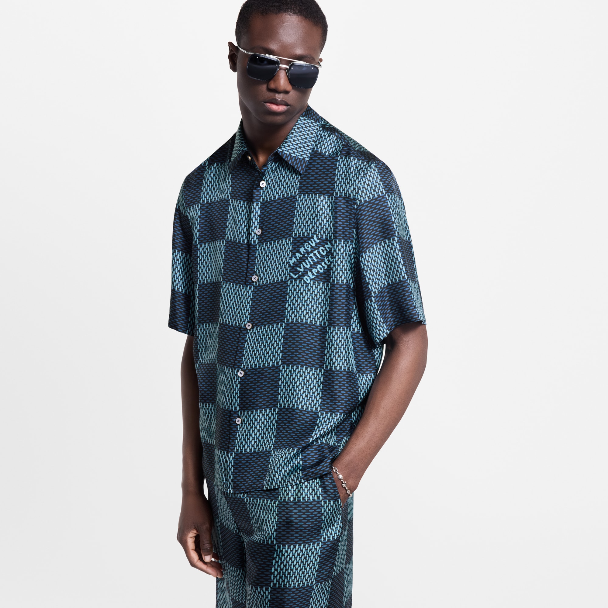  Ready-to-Wear Shirts Damier Short-Sleeved Silk Shirt | Louis Vuitton ® (Product zoom)