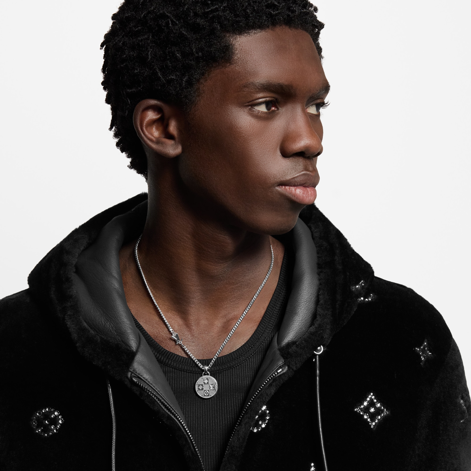 S00 Fashion Jewelry Necklaces and Pendants Damier Staples Pendant | Louis Vuitton ® (Product zoom)