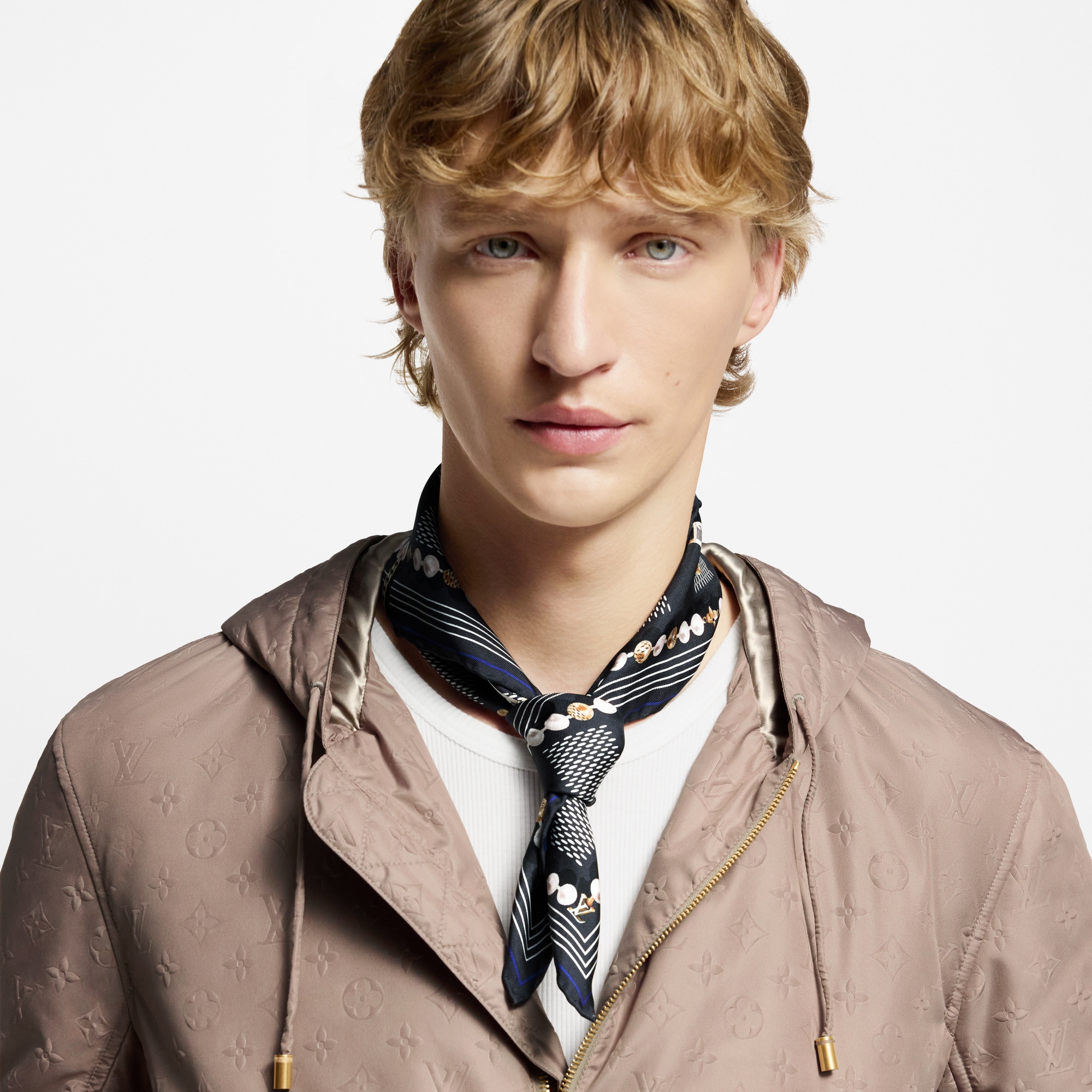 S00 Accessories Silk and Bandanas Damier Tied Up Silk Bandana | Louis Vuitton ® (Product zoom)
