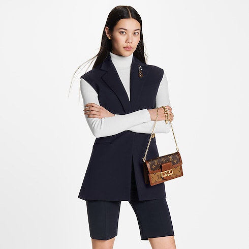 Other Monogram Canvas Small Leather Goods All Small Leather Goods Dauphine Chain Wallet | Louis Vuitton ® (Product zoom)