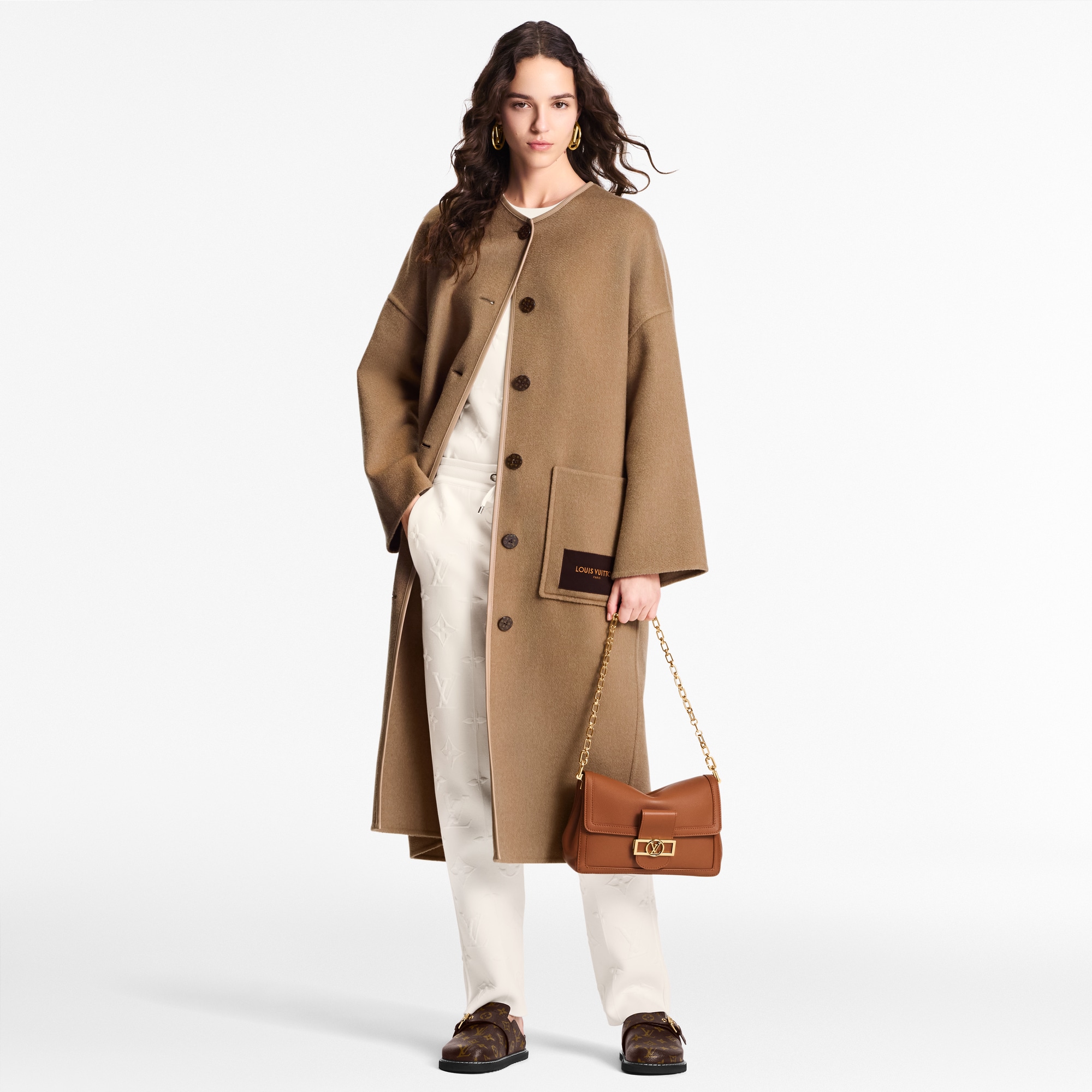 H27 Handbags All Collections Dauphine Soft MM | Louis Vuitton ® (Product zoom)