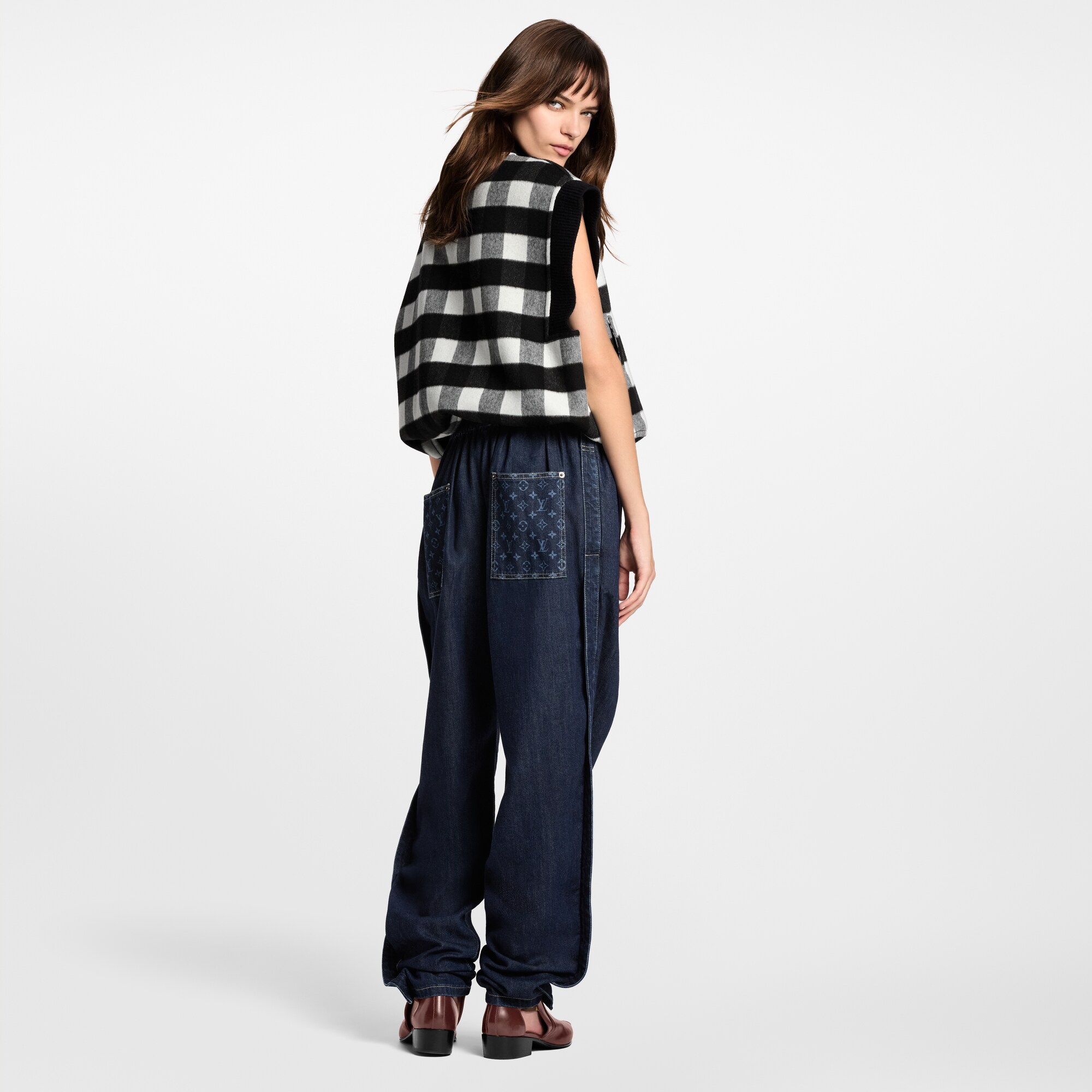  Ready-to-Wear Pants Denim Carrot Pants | Louis Vuitton ® (Product zoom)